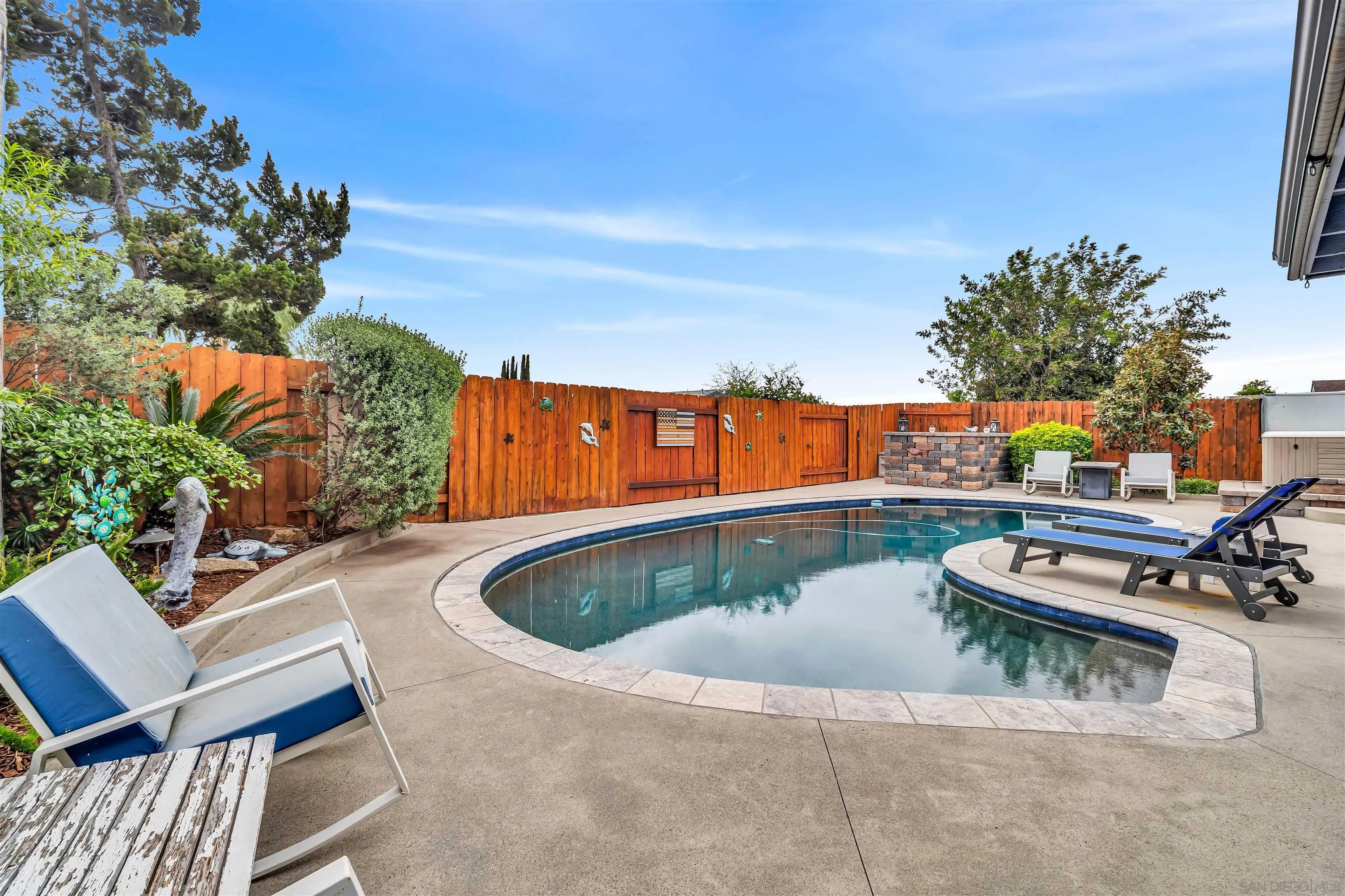 https://cdn.realtyfeed.com/cdn/127/260007163/2d5ff0ada2de0afc9e35e9f4d72826c2.webp