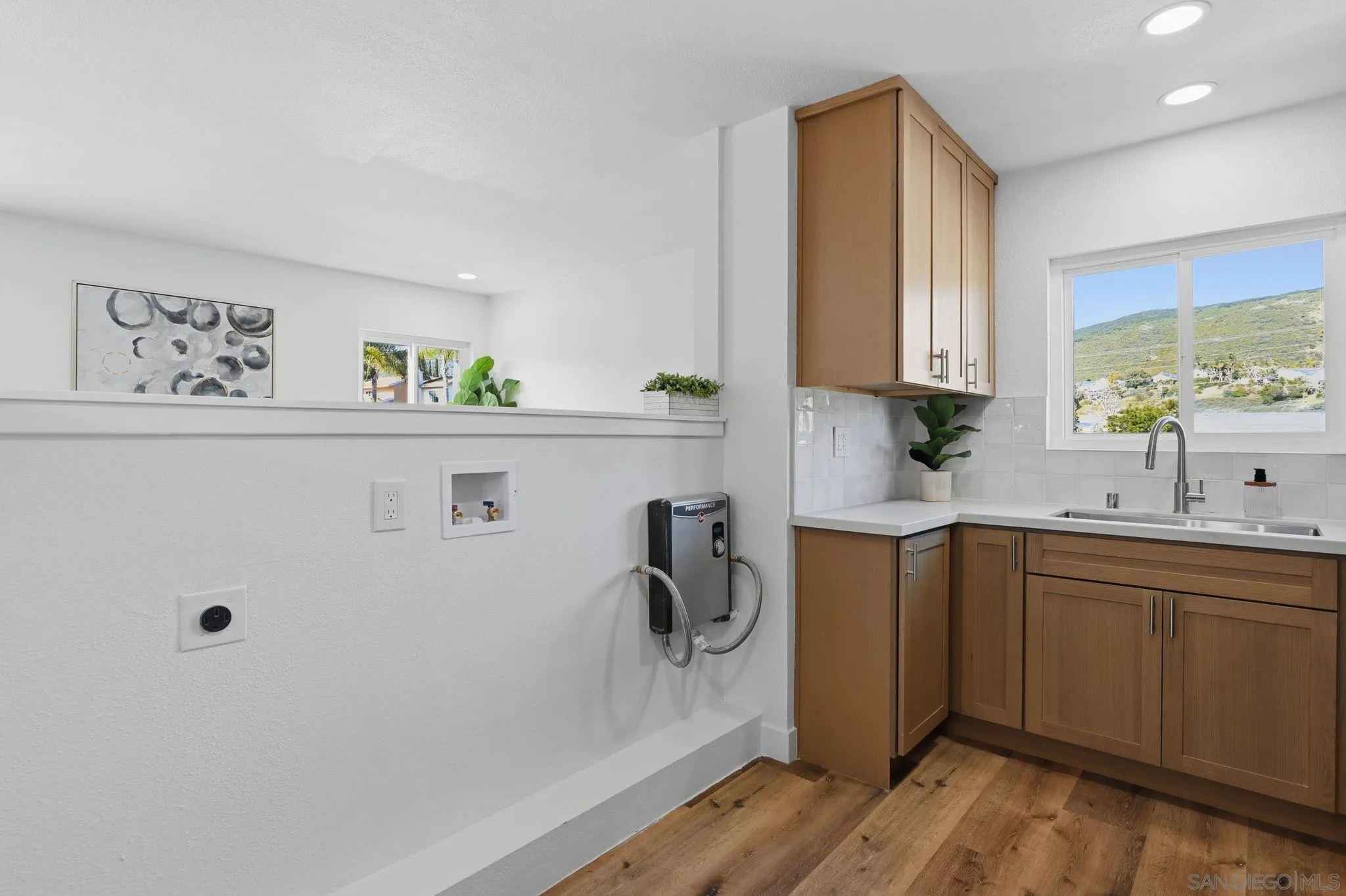 https://cdn.realtyfeed.com/cdn/127/260007167/42f004c74639c475d4066c551840952a.webp