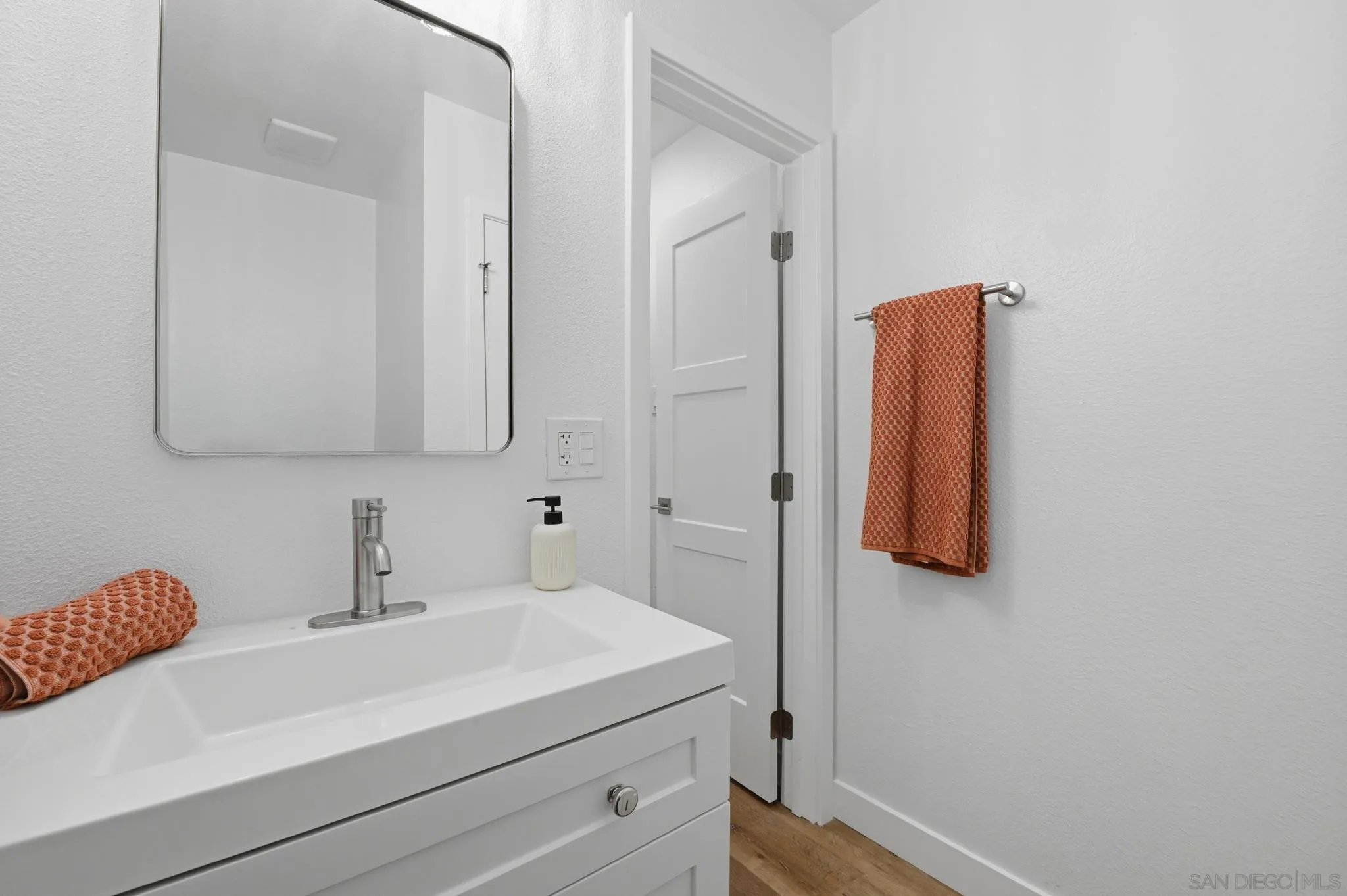 https://cdn.realtyfeed.com/cdn/127/260007167/8da7556310eab770e2beb2489c99c921.webp