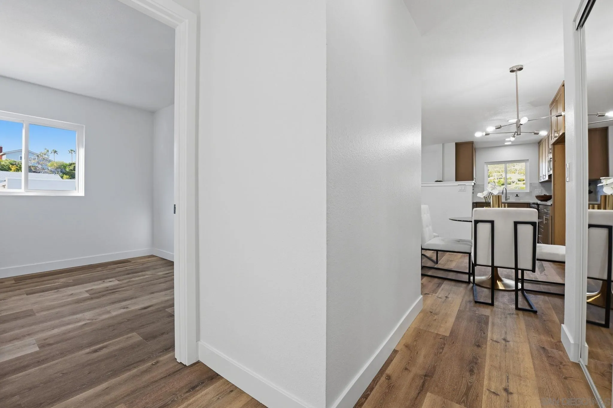 https://cdn.realtyfeed.com/cdn/127/260007167/90f00891bb512c16de55fd205e586279.webp