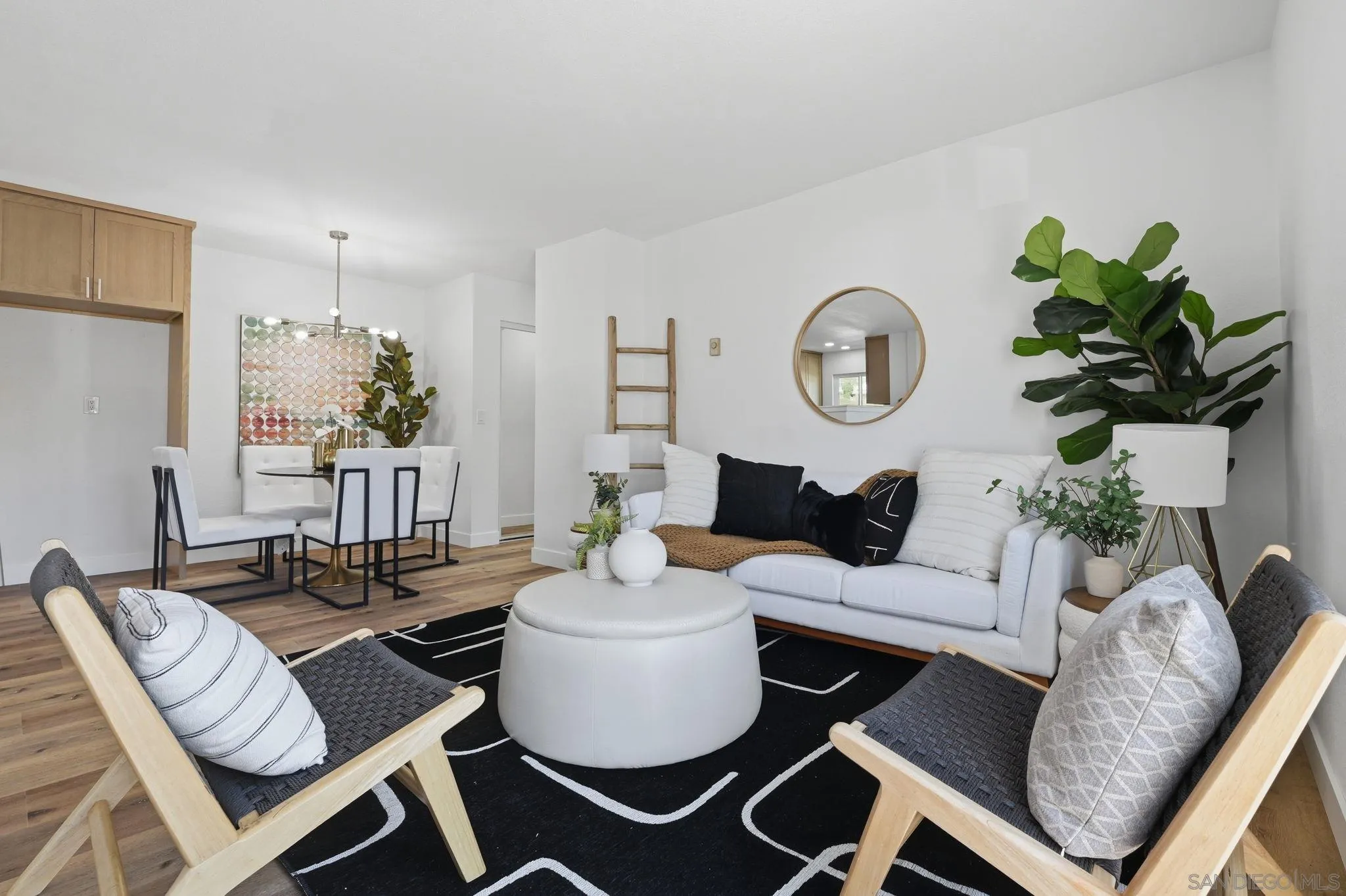 https://cdn.realtyfeed.com/cdn/127/260007167/e8b375f9010c32652a05f8068ed0bf12.webp