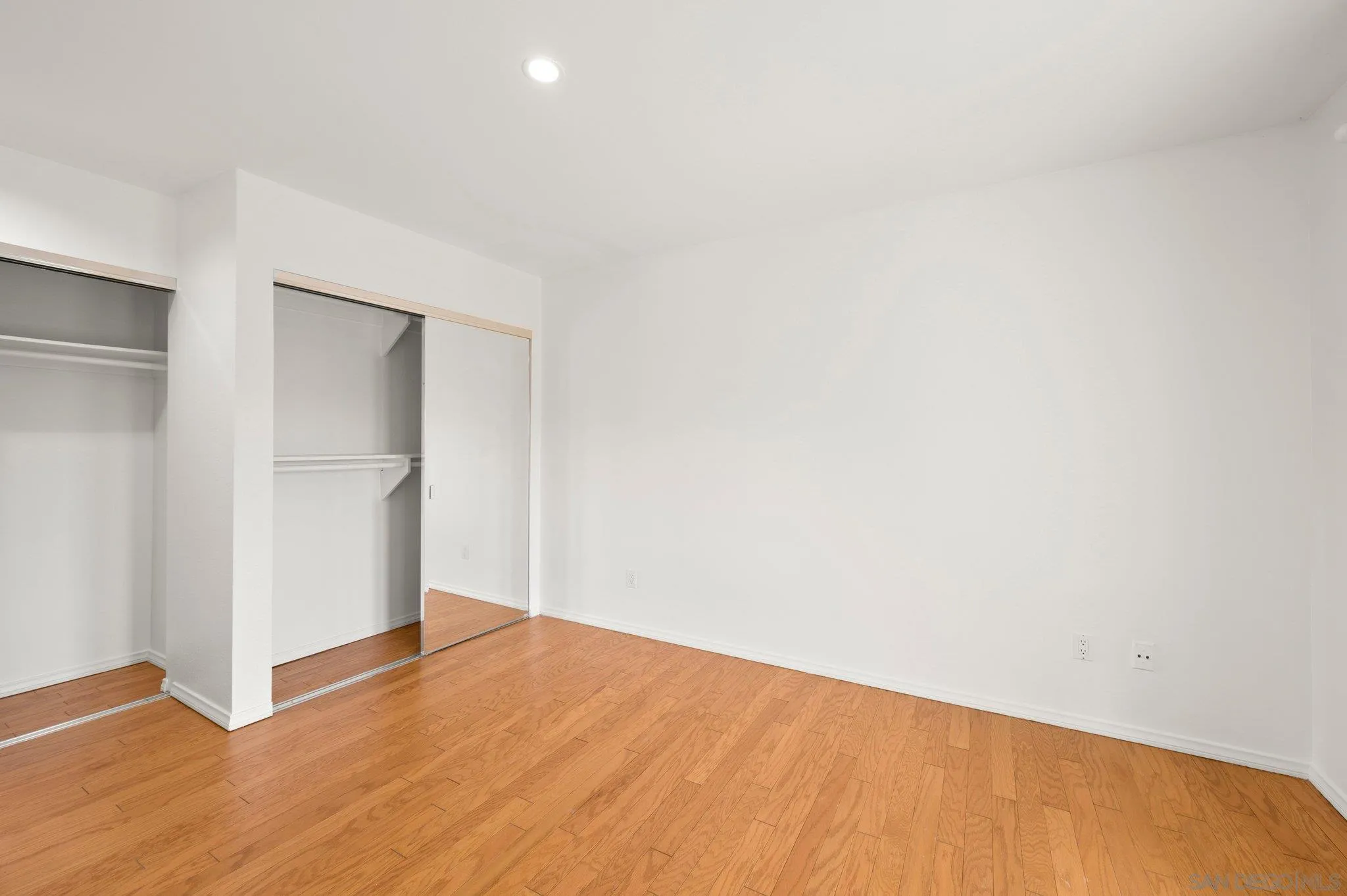 https://cdn.realtyfeed.com/cdn/127/260007168/453715e05bac283207378d3e48a4d4eb.webp