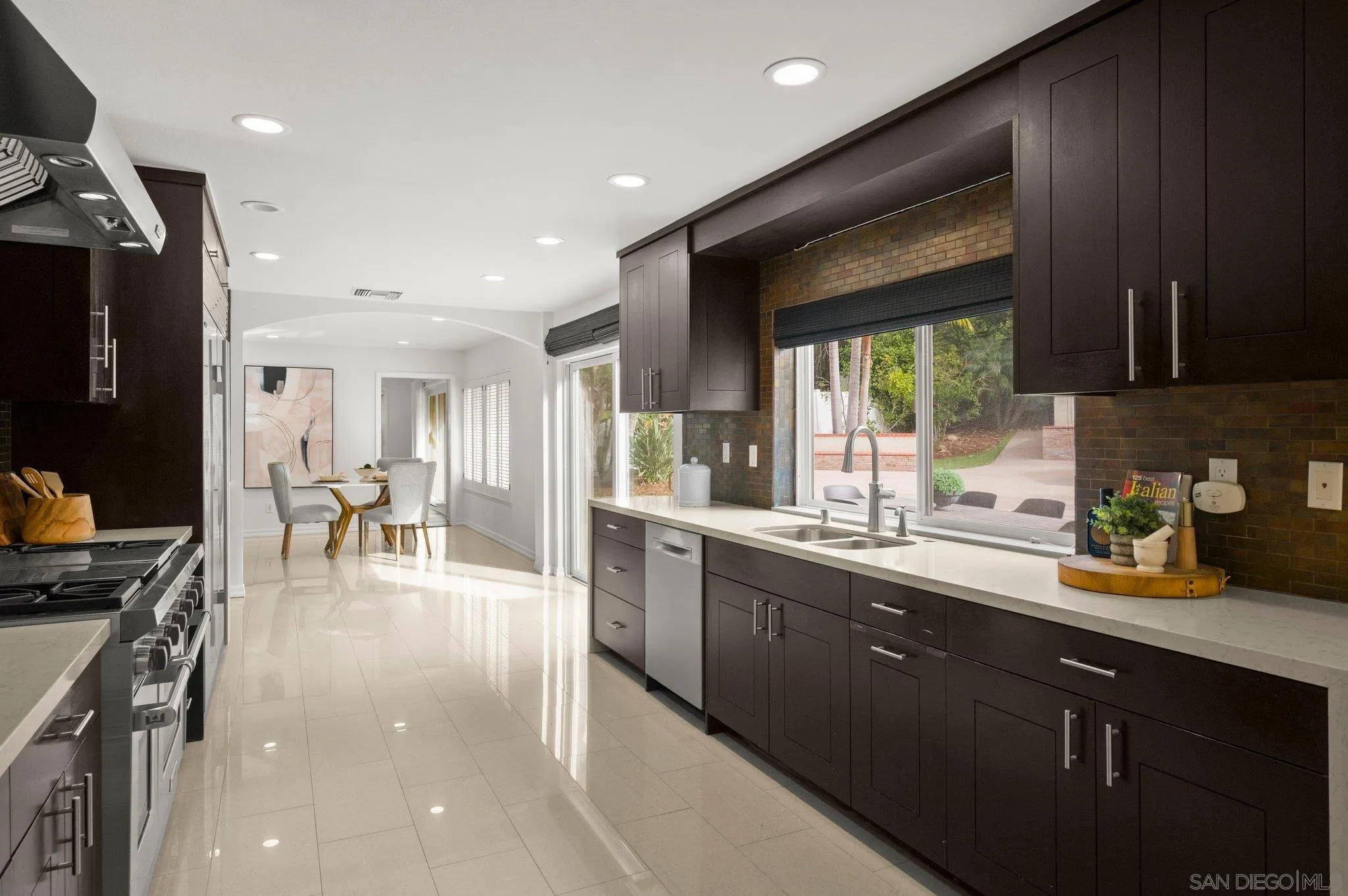 https://cdn.realtyfeed.com/cdn/127/260007168/50e95bd27ea121cfe757257b36c682a9.webp