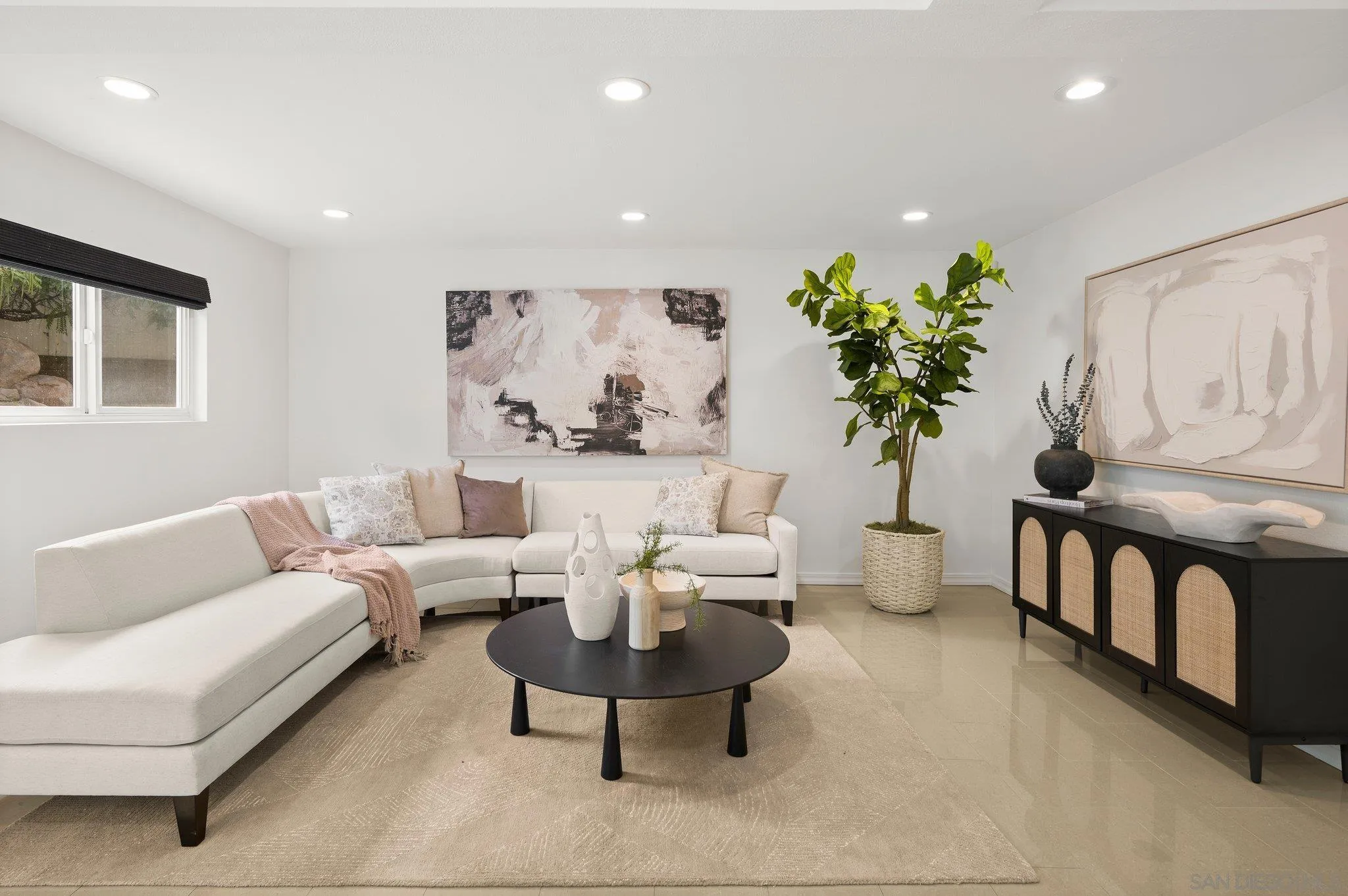 https://cdn.realtyfeed.com/cdn/127/260007168/7eb821402fcb657ec1662ba966a59c48.webp