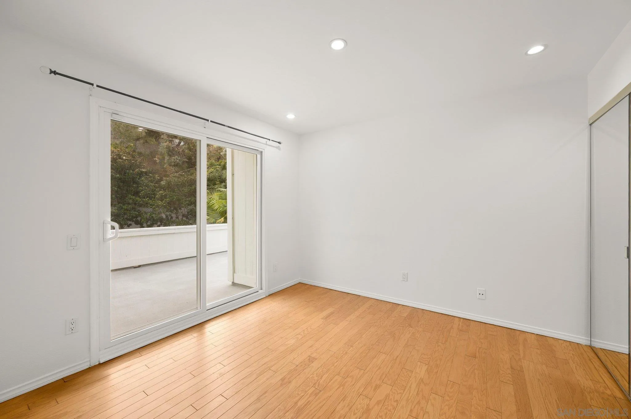 https://cdn.realtyfeed.com/cdn/127/260007168/cc7a5df5cbd84837a27e3061e10f3dc2.webp
