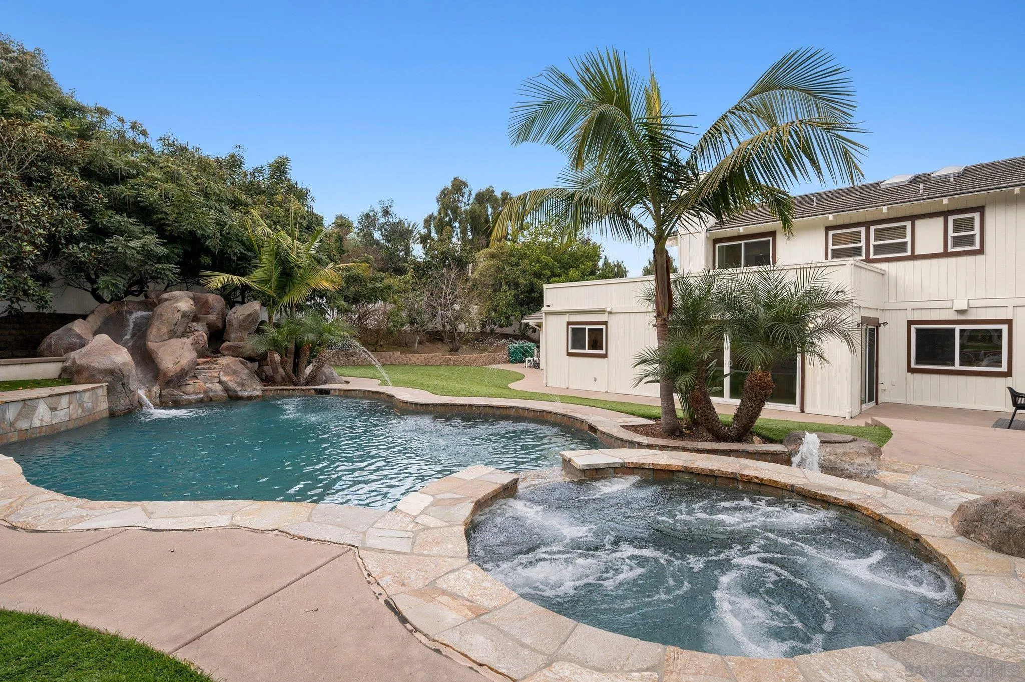 https://cdn.realtyfeed.com/cdn/127/260007168/df22cbf99b9e505977c17d66b297ecc8.webp