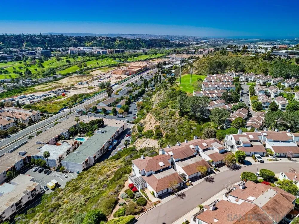 https://cdn.realtyfeed.com/cdn/127/260007172/20c458640c3565d0550bfed609128ef4.webp