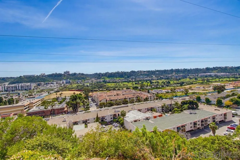 https://cdn.realtyfeed.com/cdn/127/260007172/4f9a804e26b445e579c6a8e4b905ccbd.webp