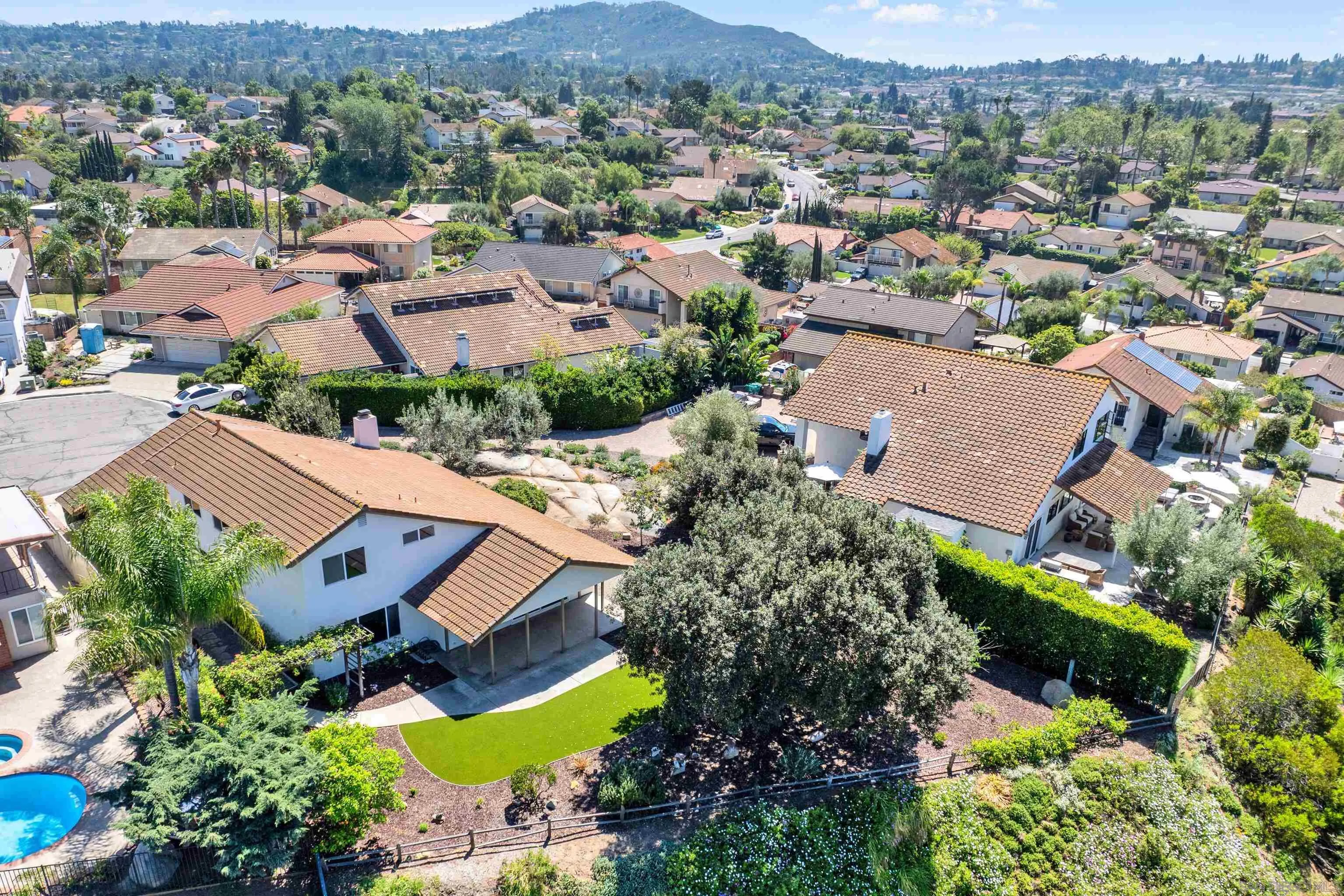 https://cdn.realtyfeed.com/cdn/127/260007180/28bf3c055808af7088714f1c3bca201b.webp