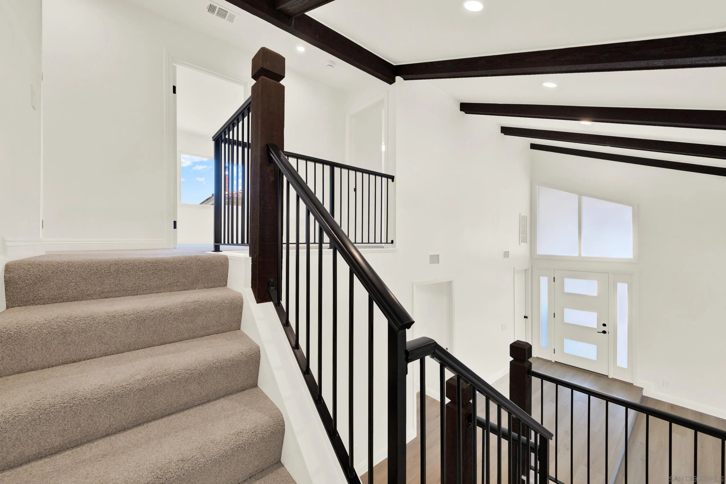 https://cdn.realtyfeed.com/cdn/127/260007180/3c4084815c2a0a4a0eb384dd6bbe626a.webp