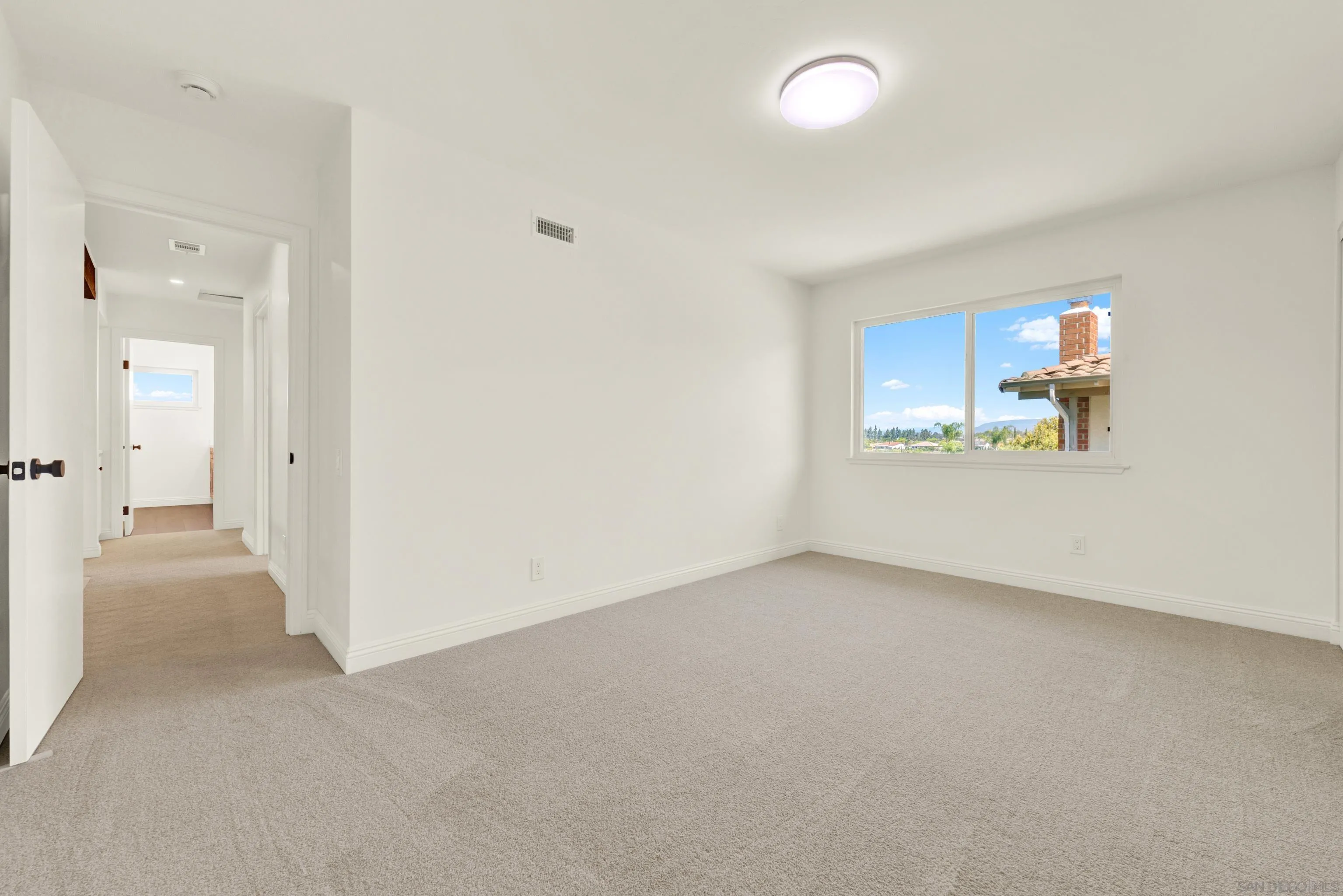 https://cdn.realtyfeed.com/cdn/127/260007180/667a310637203d5f3f3cb7dc9cd44848.webp