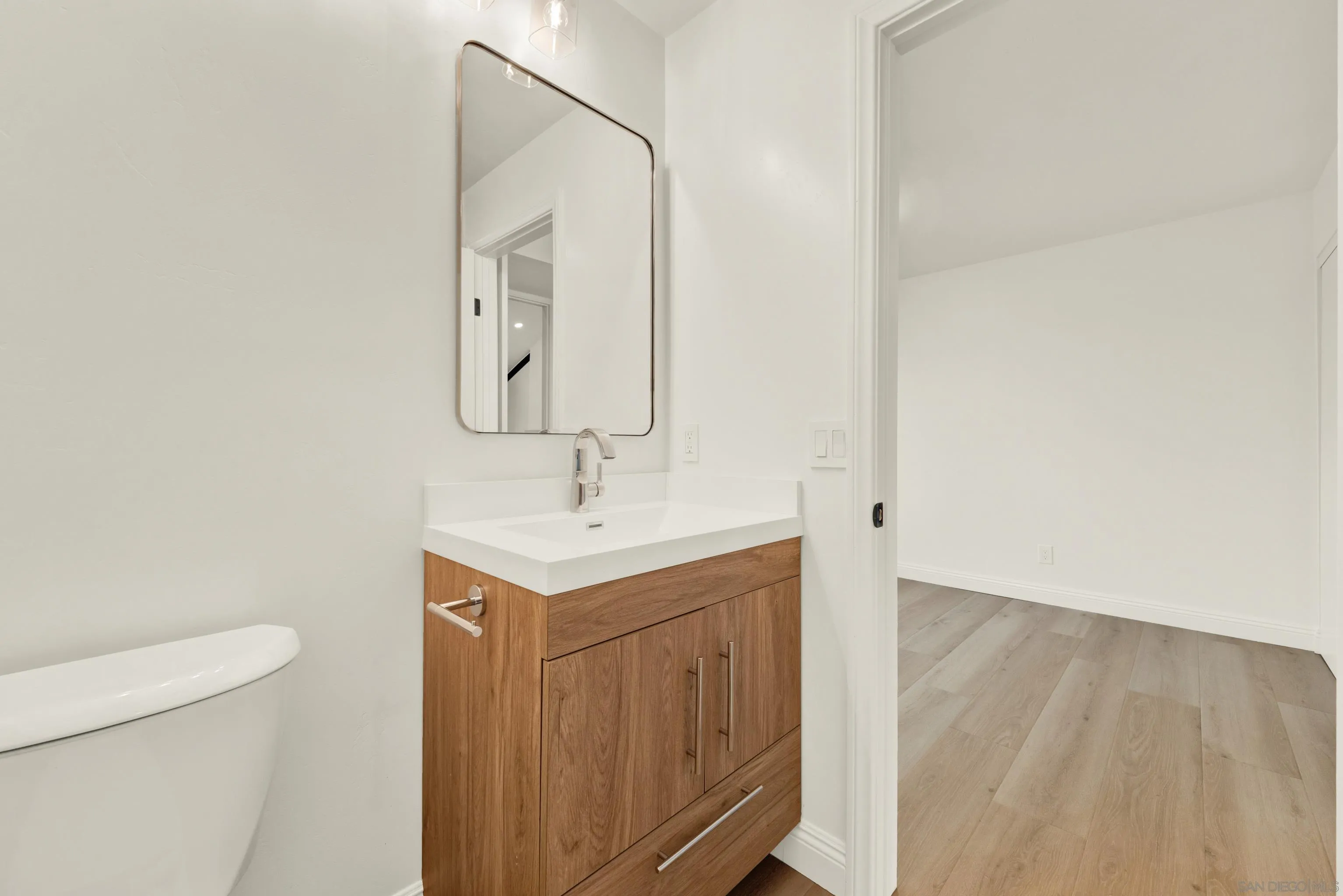 https://cdn.realtyfeed.com/cdn/127/260007180/73649222b38e328b2c800a71ba55bdb0.webp