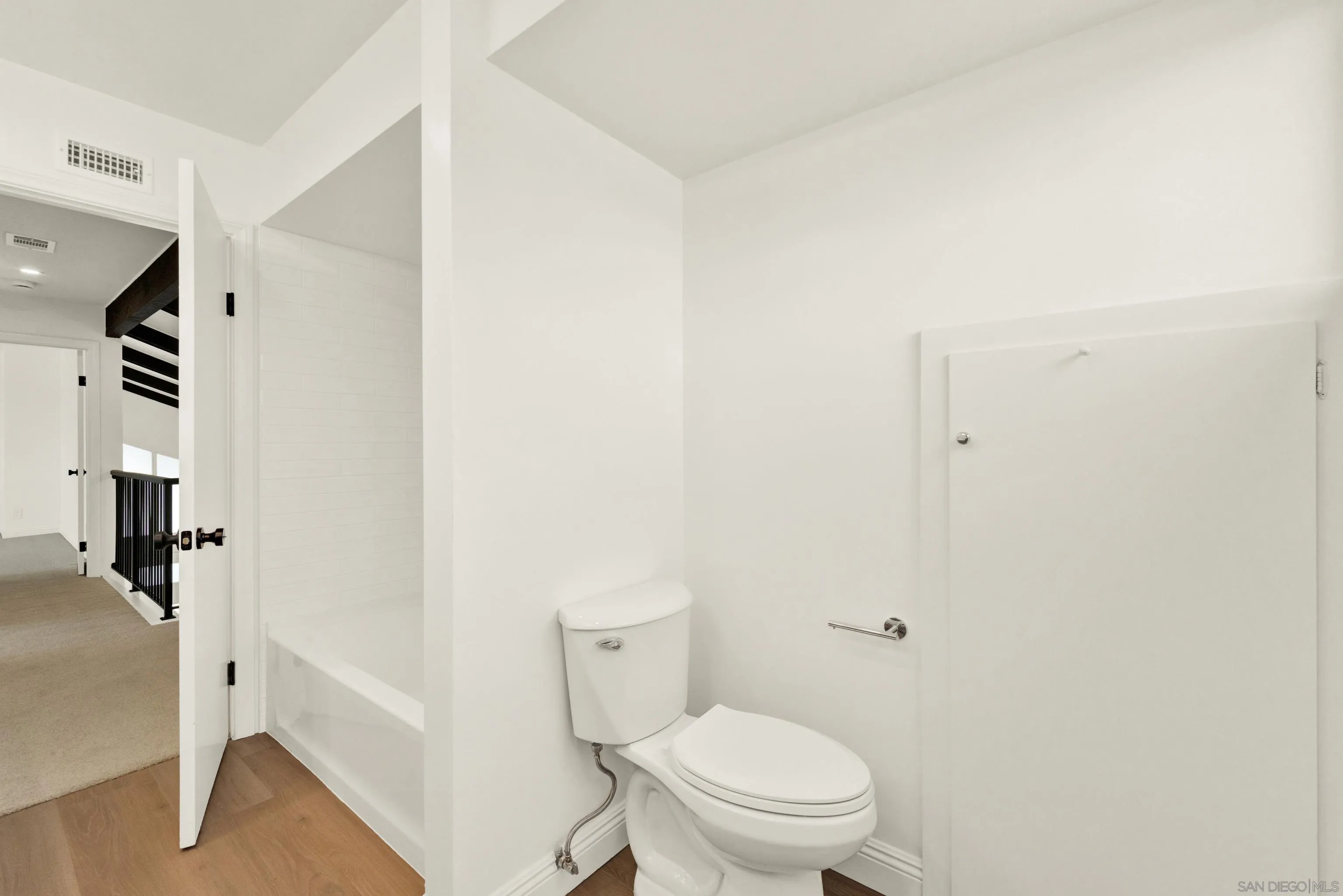 https://cdn.realtyfeed.com/cdn/127/260007180/873a7c57680d8c4695766536fd1bc74d.webp