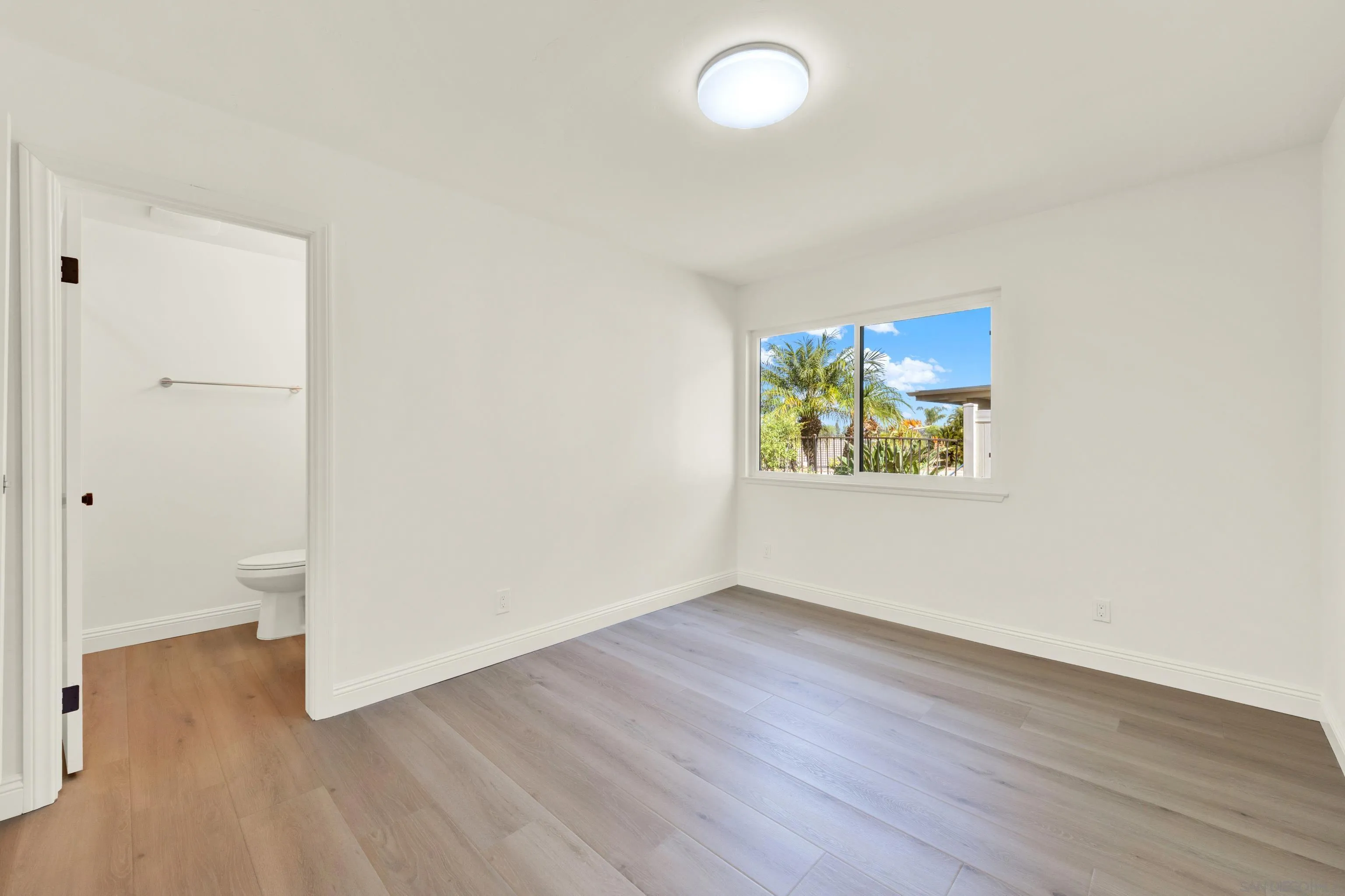 https://cdn.realtyfeed.com/cdn/127/260007180/ba10846ea5a9e1e44d3f75b988dc8b12.webp