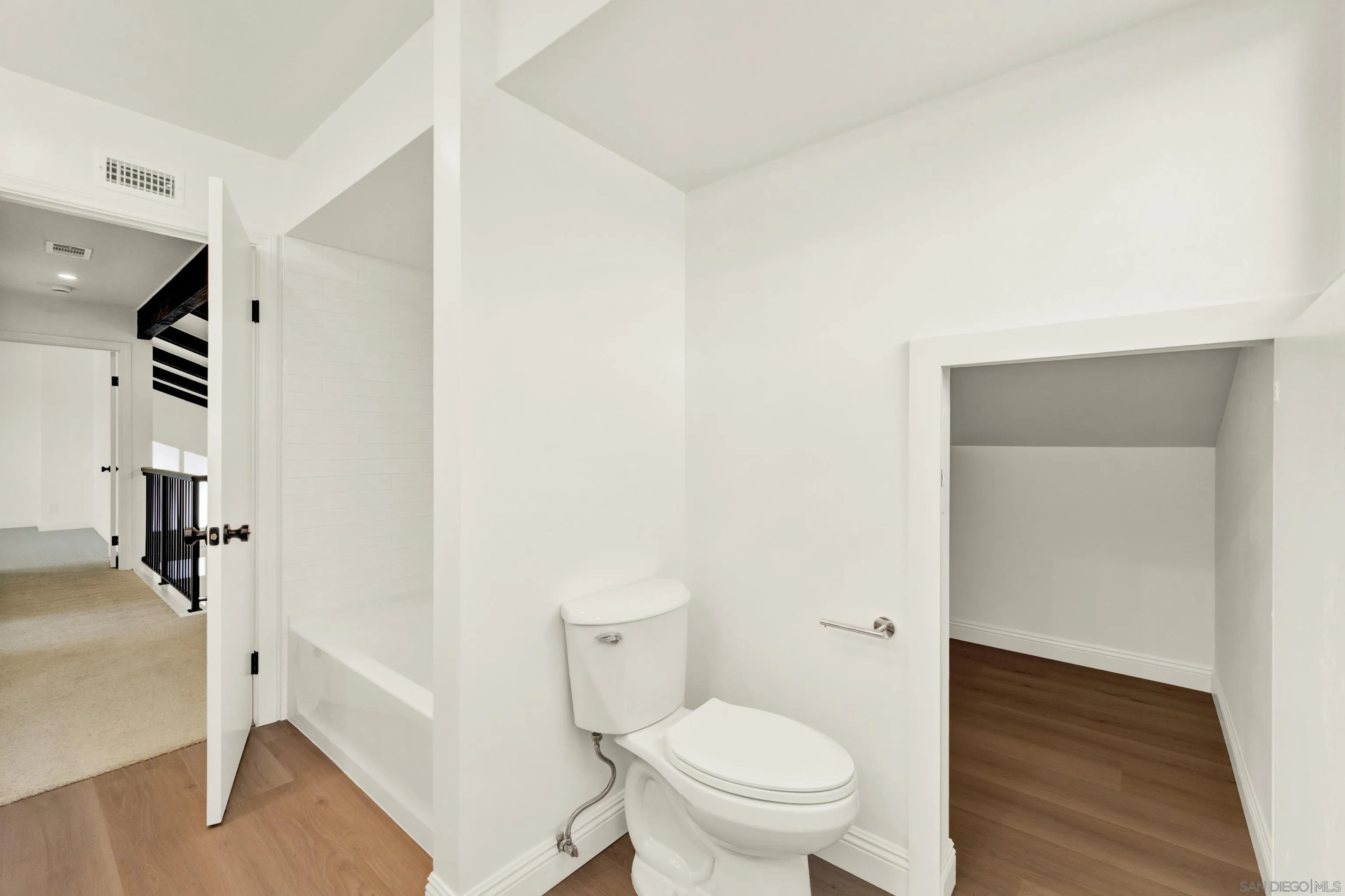 https://cdn.realtyfeed.com/cdn/127/260007180/d08f841b57f03e170f16467f64b07a27.webp