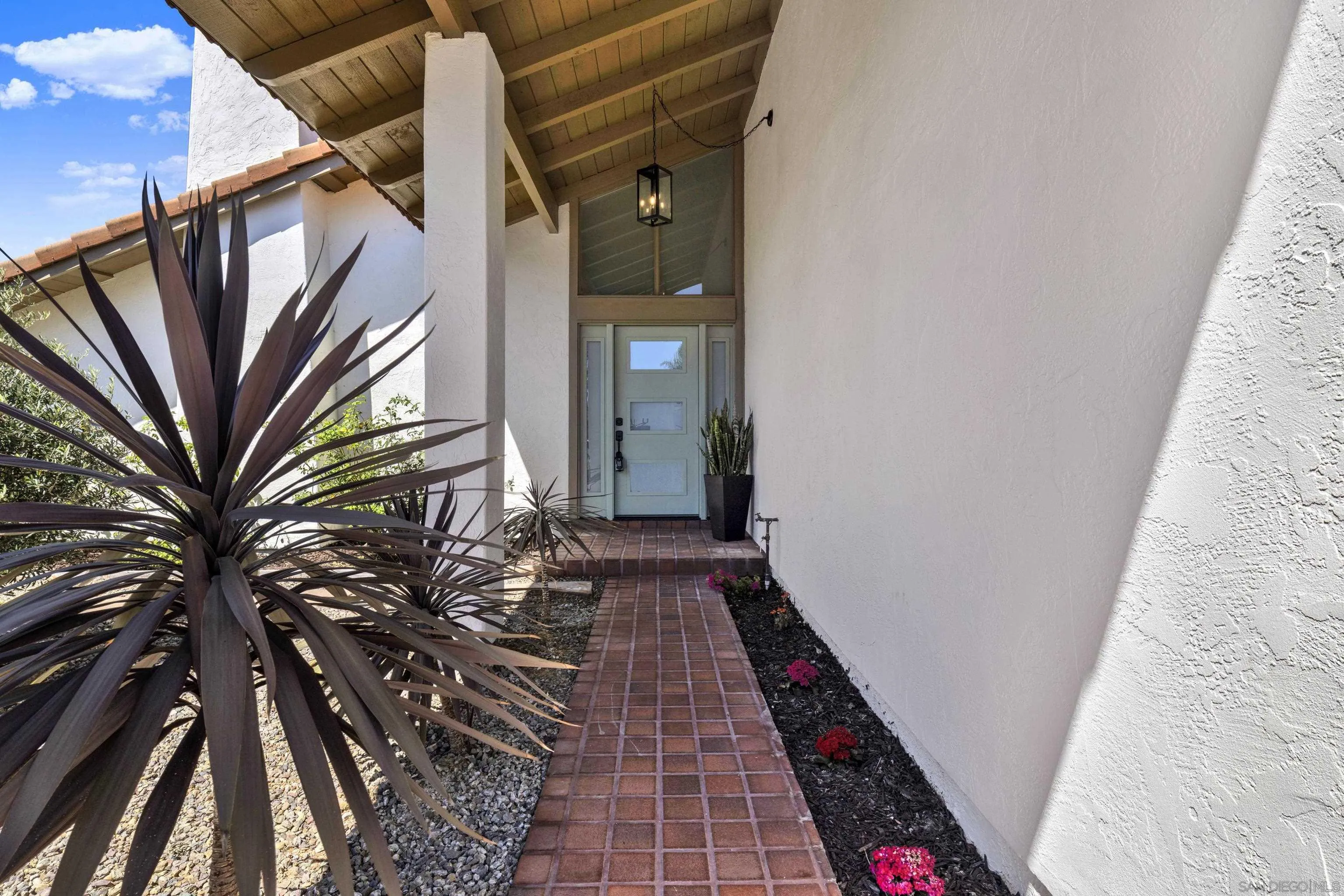 https://cdn.realtyfeed.com/cdn/127/260007180/fd7361aa4a4a713dab7fdb8a19304782.webp