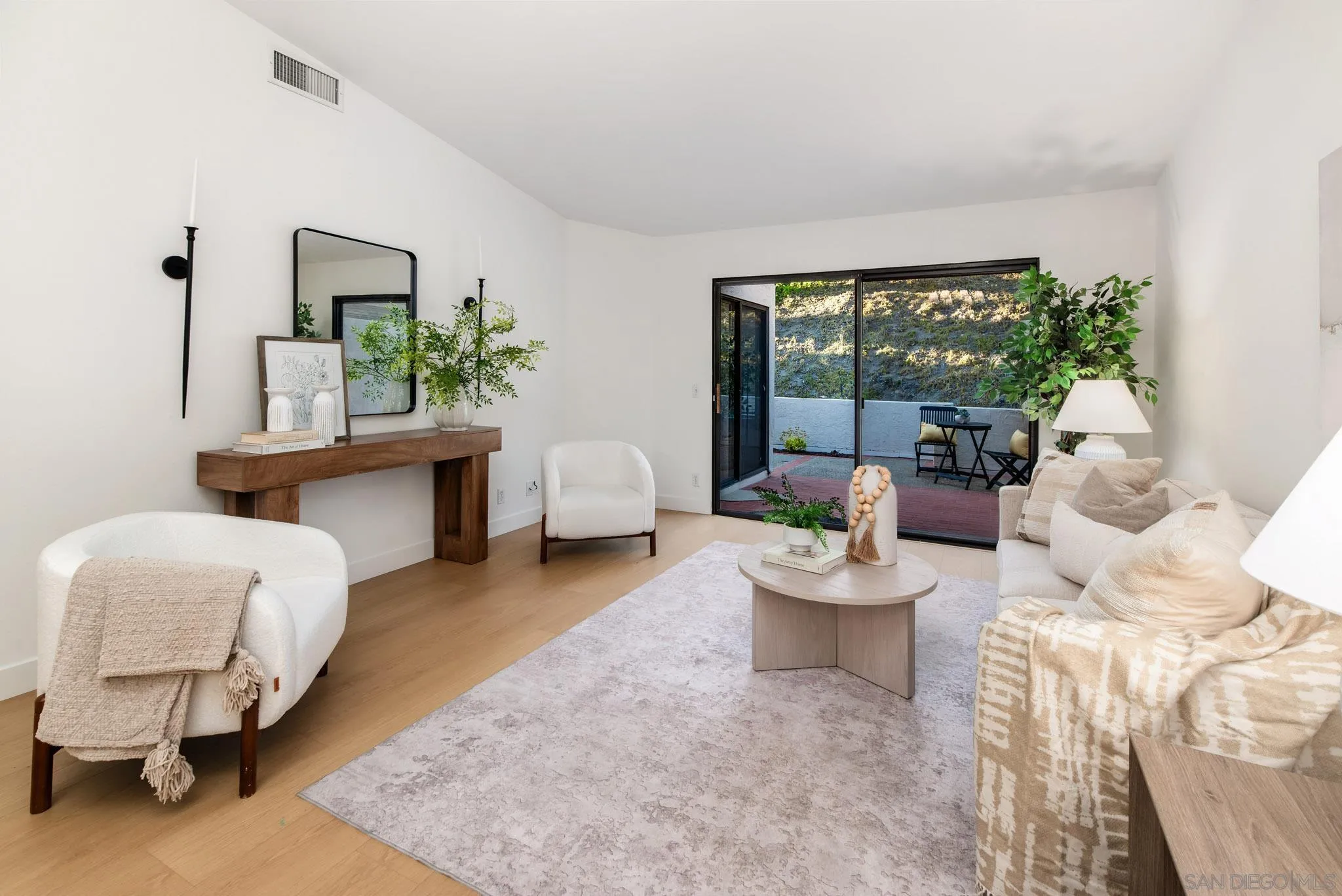 https://cdn.realtyfeed.com/cdn/127/260007182/08eeaf549acbc9600c0cd98a5668cf69.webp
