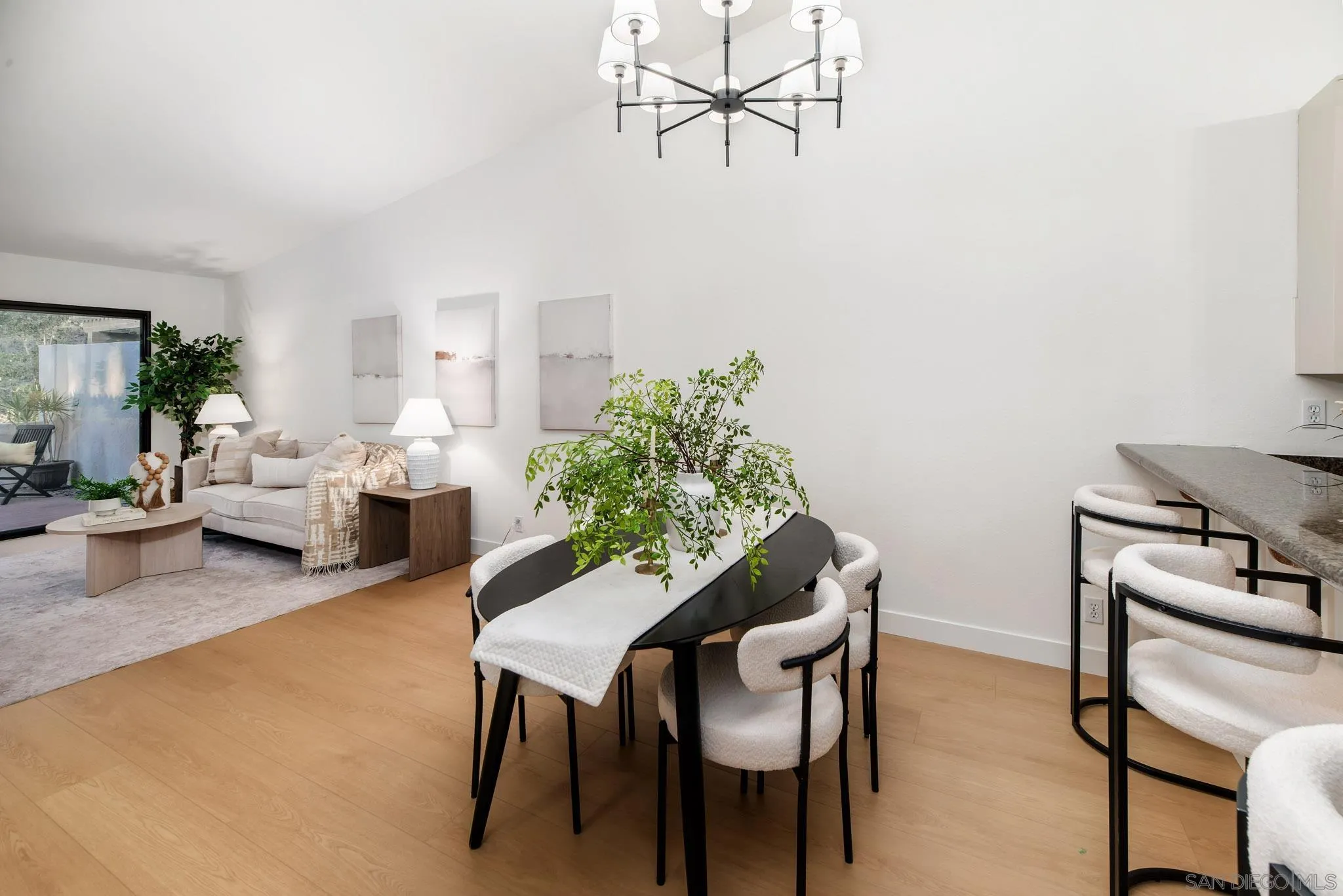 https://cdn.realtyfeed.com/cdn/127/260007182/3e6a48922cdc1865ae04dbb6caeae8c5.webp