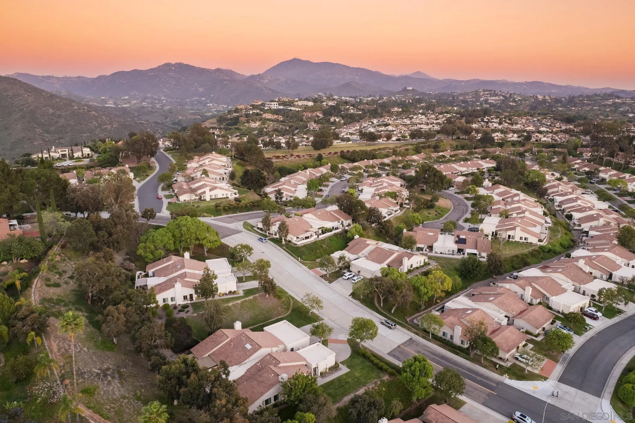 https://cdn.realtyfeed.com/cdn/127/260007182/6c947770c98321d6fa1b8473bdaa0698.webp