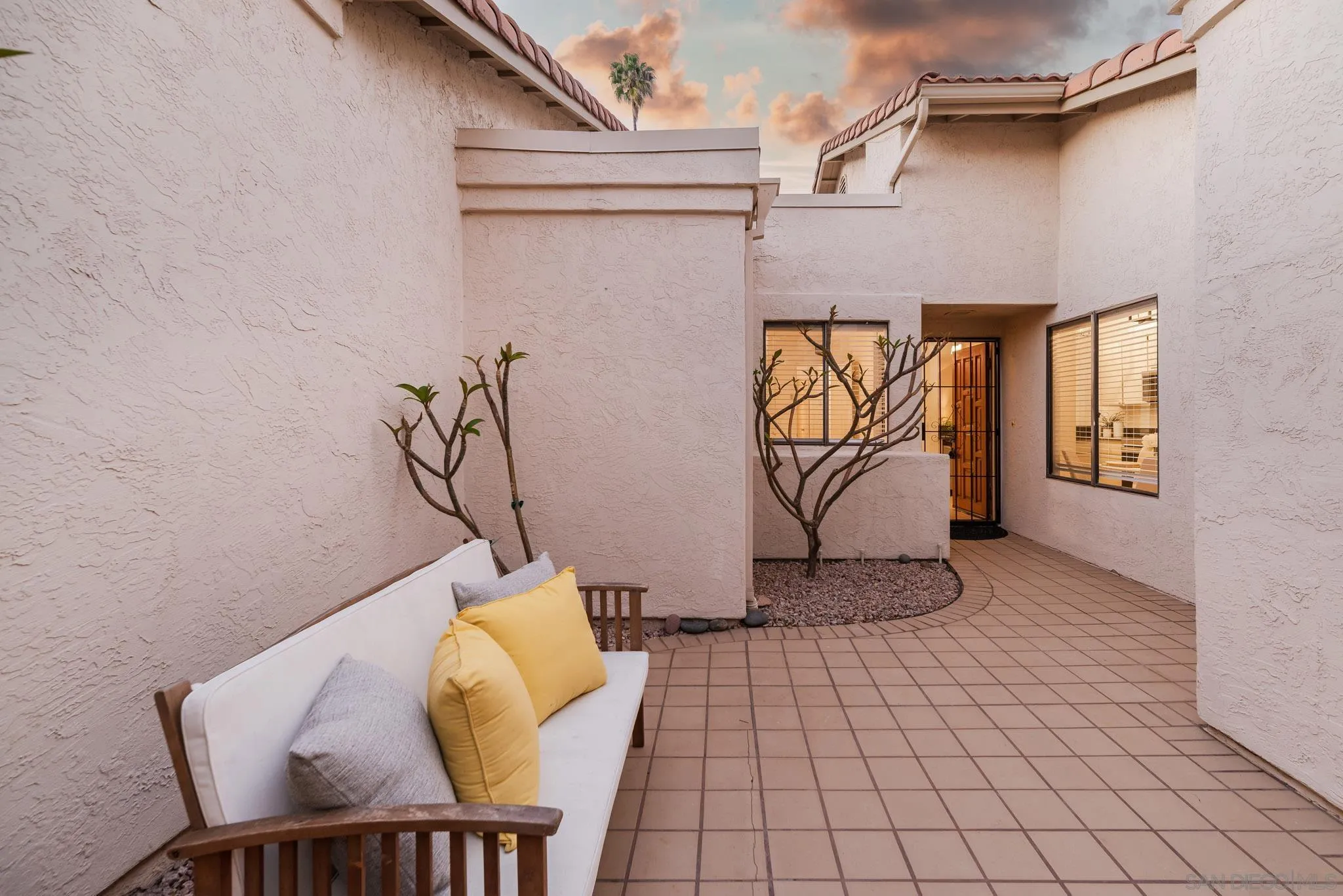 https://cdn.realtyfeed.com/cdn/127/260007182/78be24c6e1c3545a4b729b3569bb9d32.webp