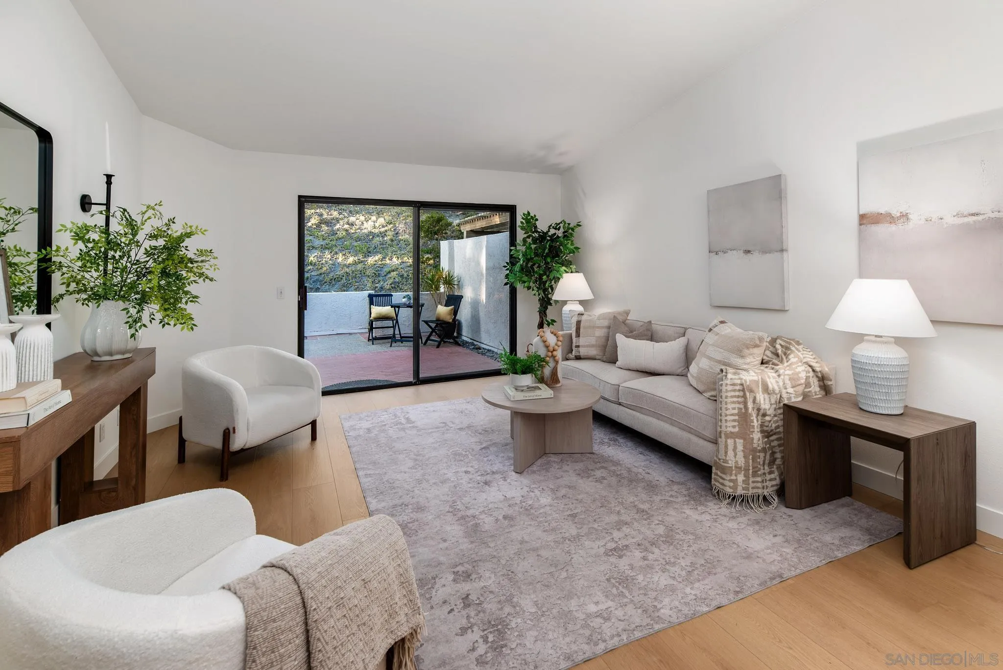 https://cdn.realtyfeed.com/cdn/127/260007182/c7a12708b7ef8b94b8b544021bcf700f.webp