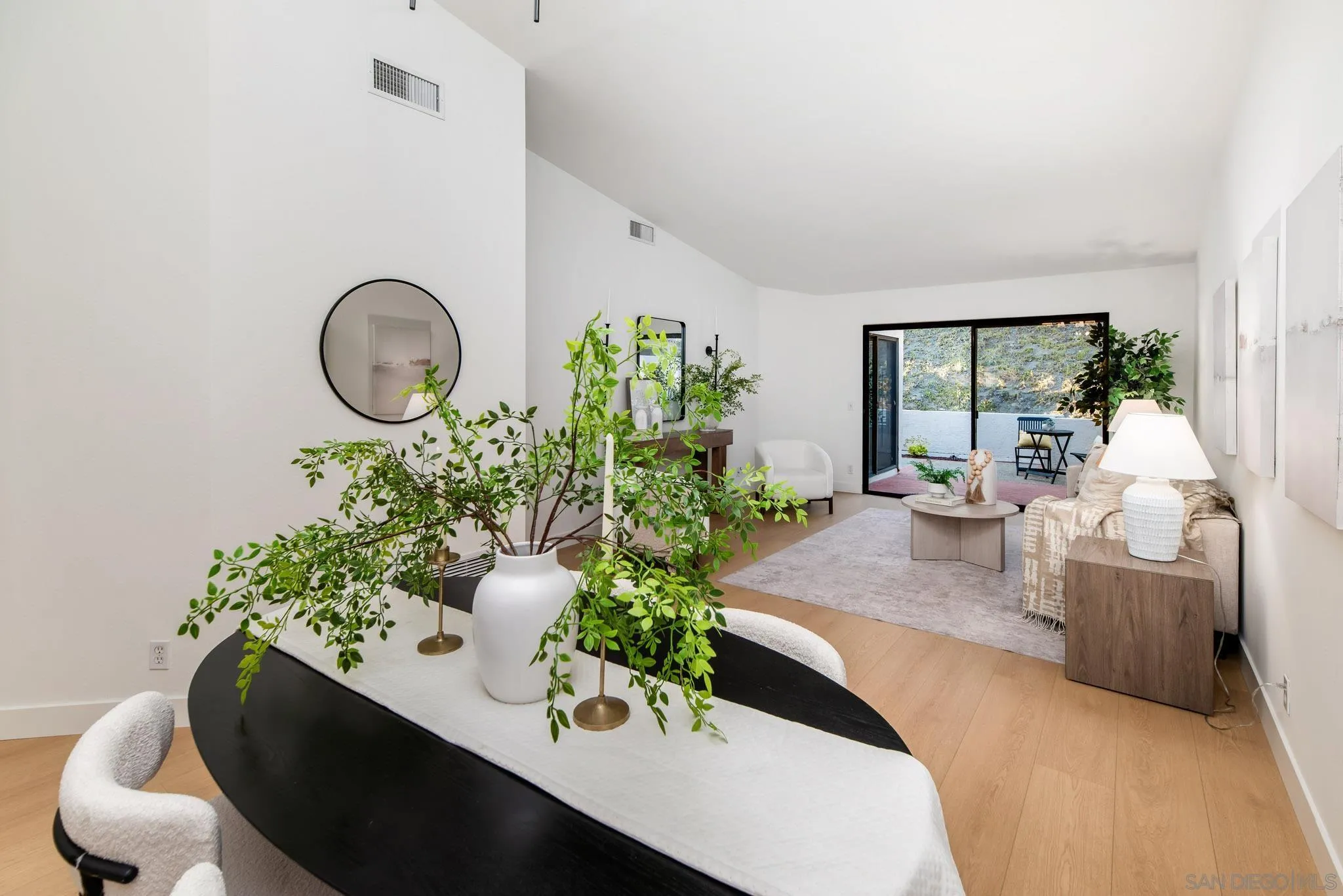 https://cdn.realtyfeed.com/cdn/127/260007182/ee8e6448daf5f64325388bf8323ef5ed.webp