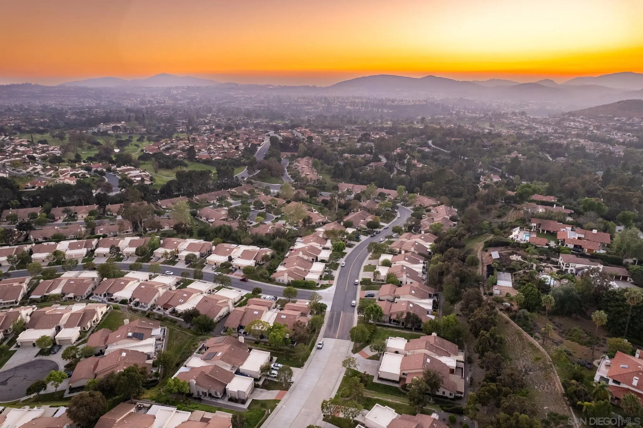 https://cdn.realtyfeed.com/cdn/127/260007182/f1724e86de22a8b07544d01f9794b8c8.webp