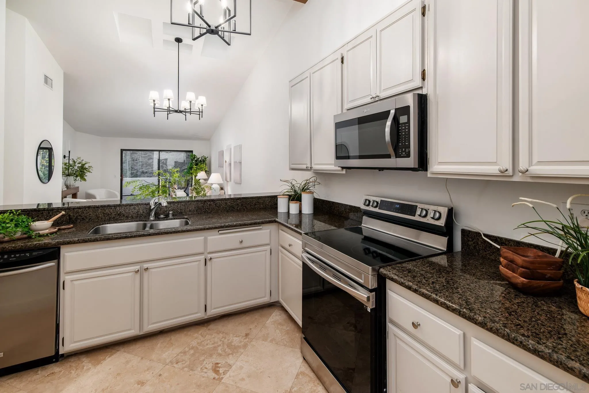 https://cdn.realtyfeed.com/cdn/127/260007182/fda2307b244269f78defce79b8b917e8.webp