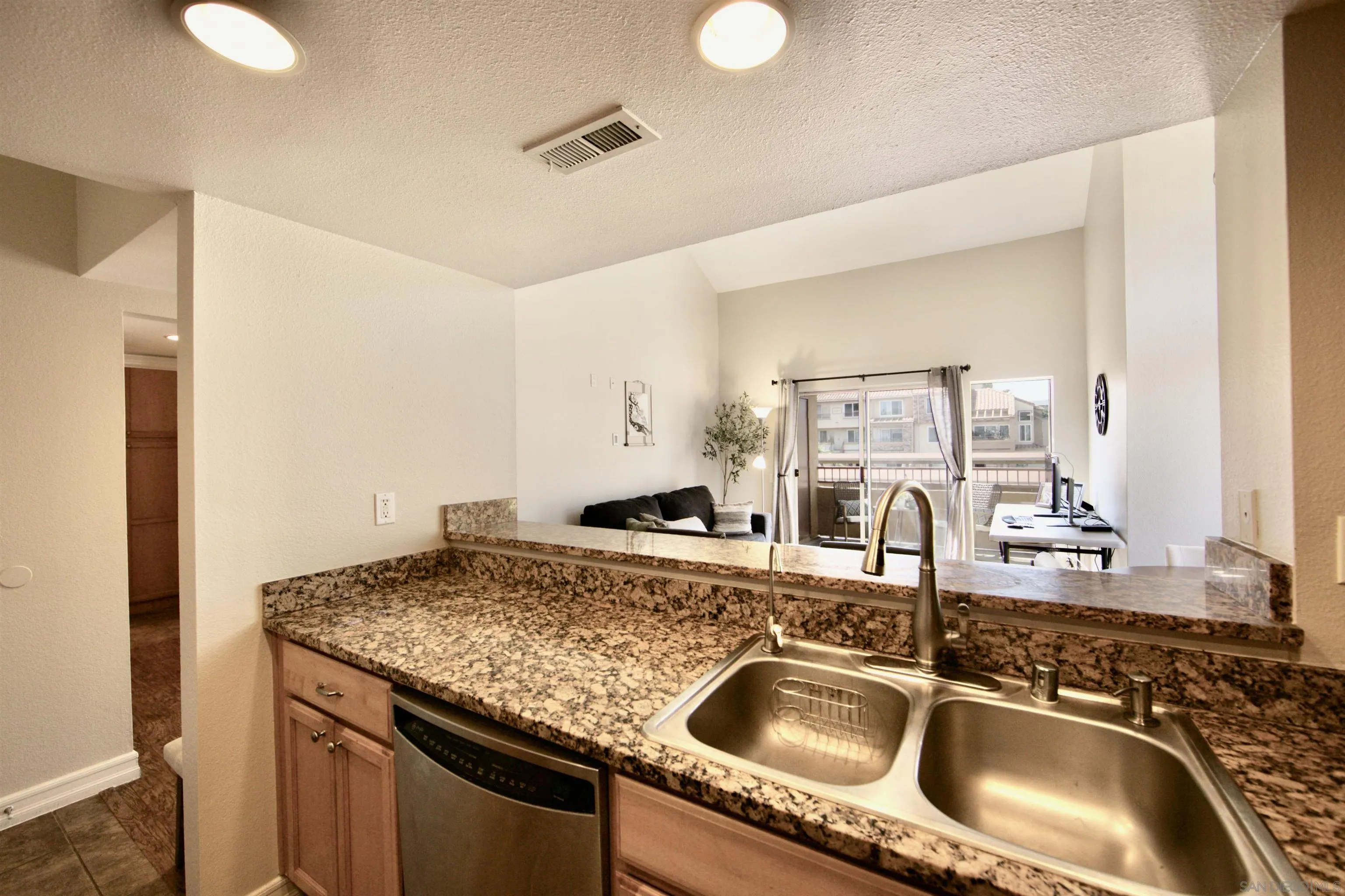 Photo #5: 260007187 Listing: Photo #5