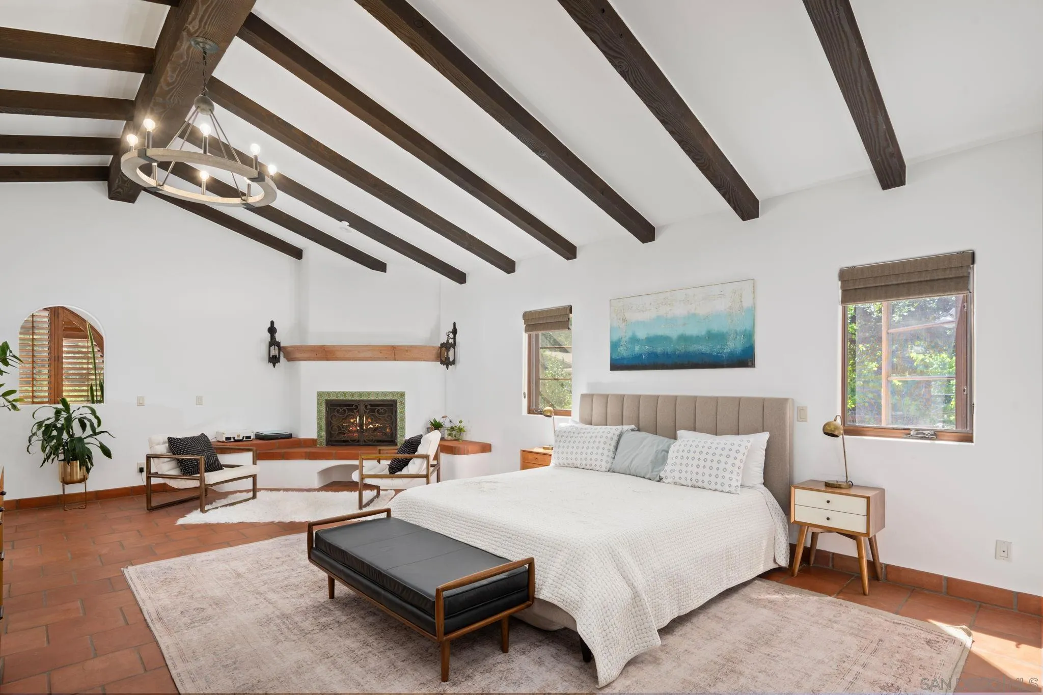 https://cdn.realtyfeed.com/cdn/127/260007194/c44032fb5e1740c81d8b0373fdc7b9e0.webp
