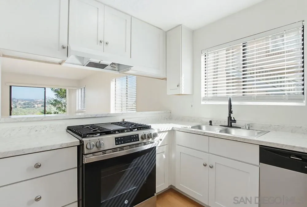 Photo #5: 260007197 Listing: Photo #5