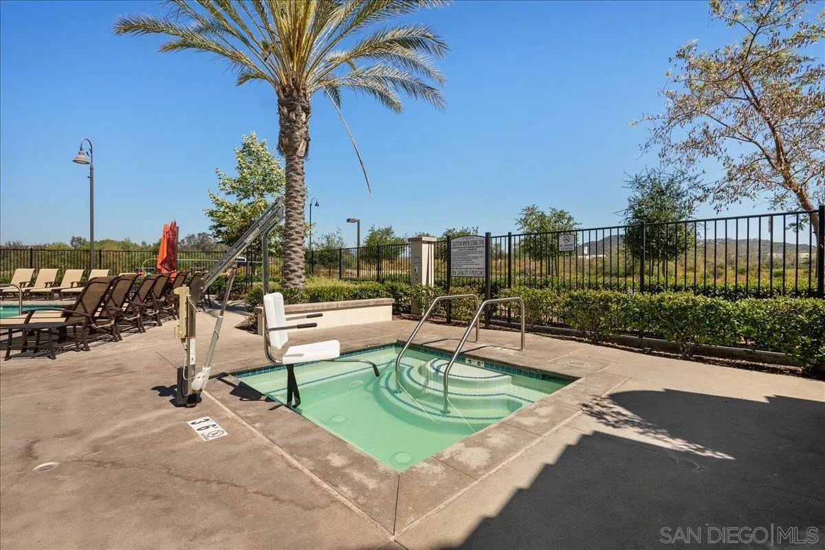 https://cdn.realtyfeed.com/cdn/127/260007200/49b1c8ee005a0670137452071ce23ba3.webp
