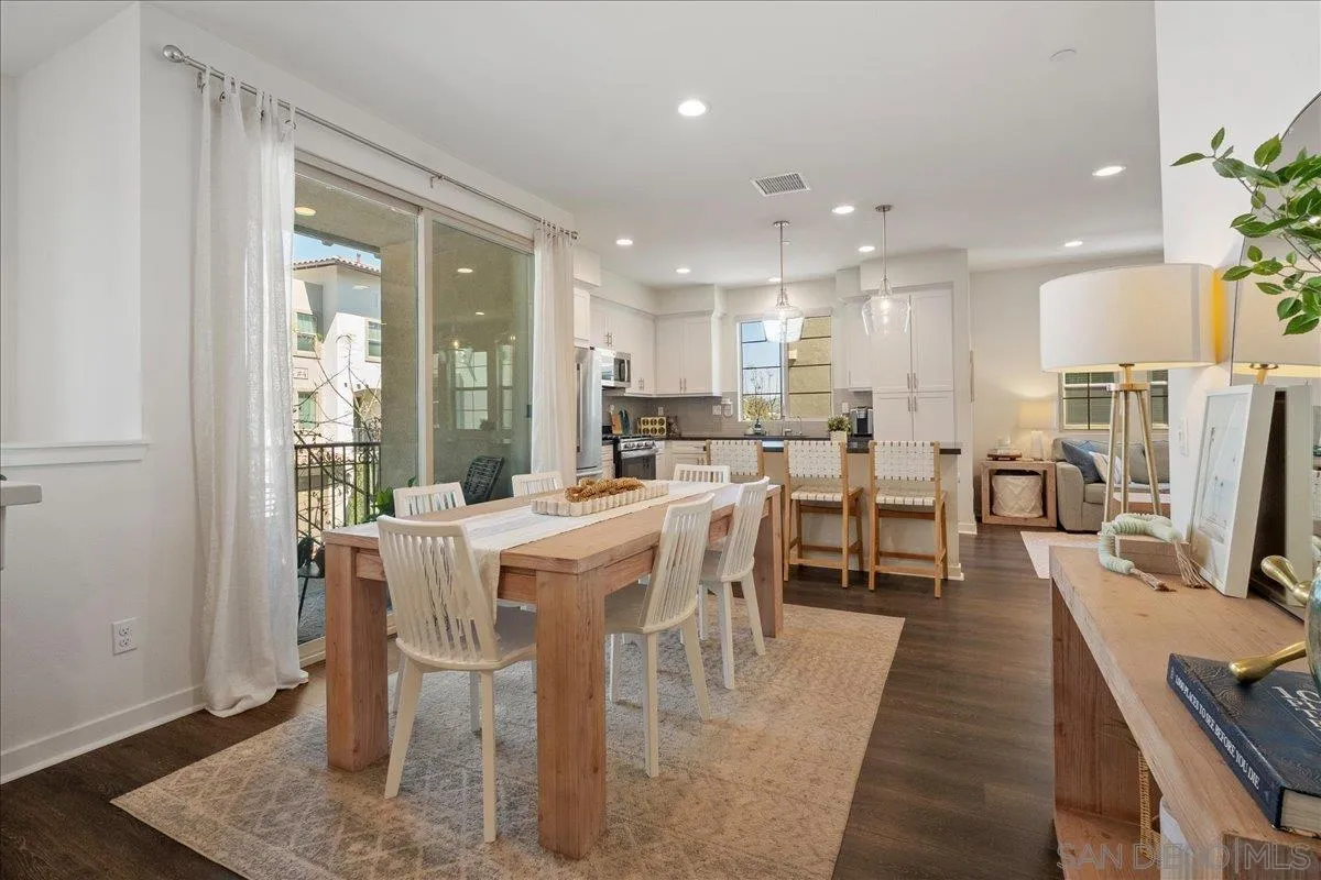https://cdn.realtyfeed.com/cdn/127/260007200/6a995ec59209ec6ff844b87138654c0d.webp