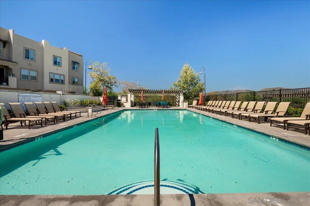 https://cdn.realtyfeed.com/cdn/127/260007200/7e3e1477d3fb3adc0408f1a4e069dd62.webp