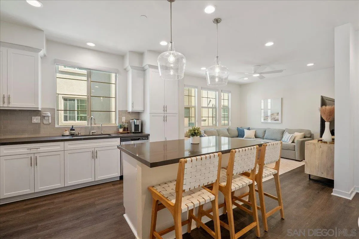 https://cdn.realtyfeed.com/cdn/127/260007200/96d51871c79814edb41a724cbda0330b.webp