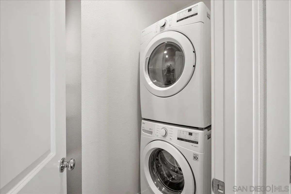 https://cdn.realtyfeed.com/cdn/127/260007200/ad4027d96e9bf73567bbb42c4c6c085a.webp