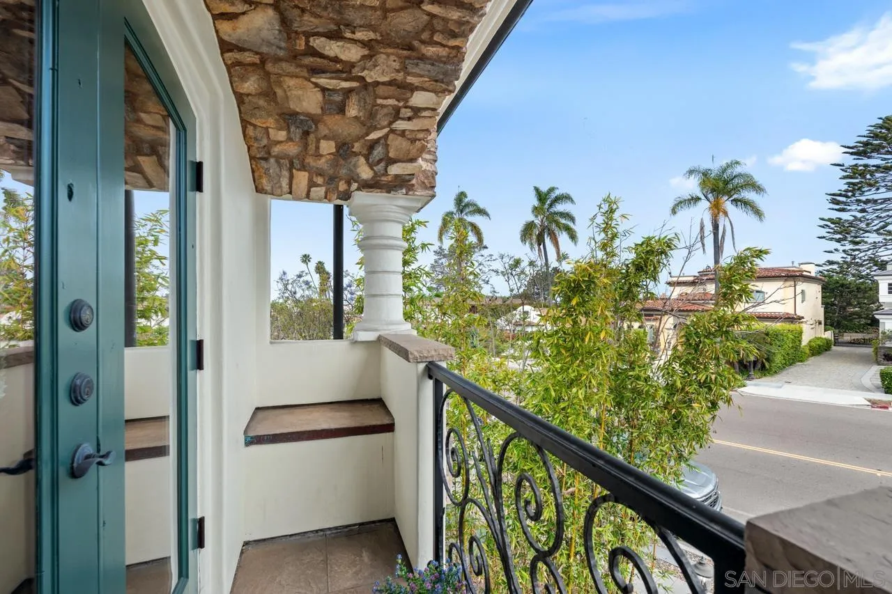 https://cdn.realtyfeed.com/cdn/127/260007201/1180e0c08dfa46a265e9d78190aa721b.webp