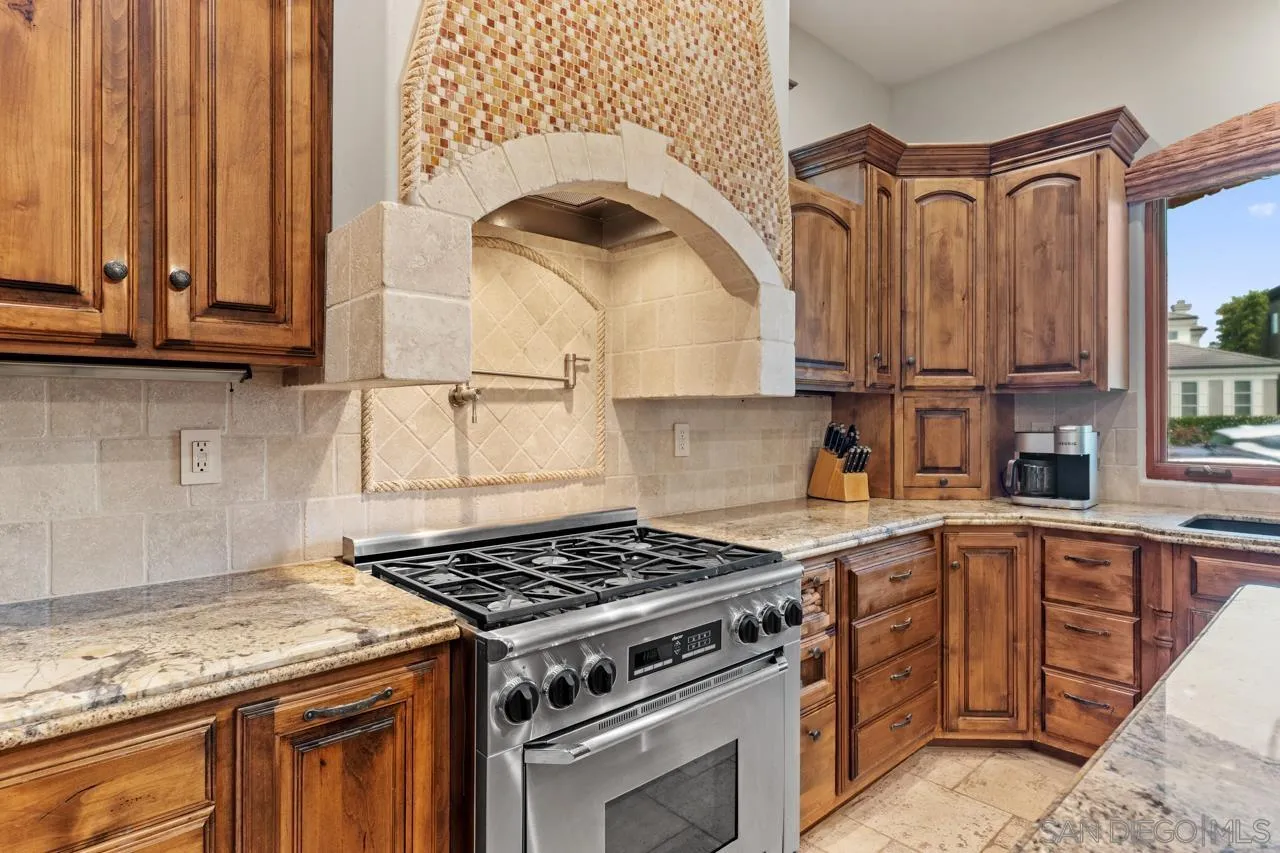 https://cdn.realtyfeed.com/cdn/127/260007201/1fecfd17c2551a816b3ae8220e2d06e1.webp