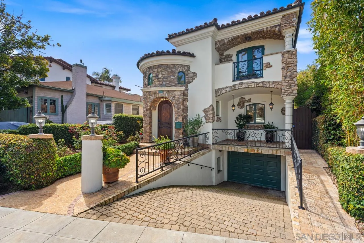 719 1st Place, Hermosa Beach, CA, 90254