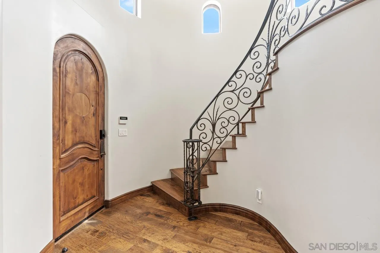 https://cdn.realtyfeed.com/cdn/127/260007201/a873728366a610d981fa5578fe7e9081.webp