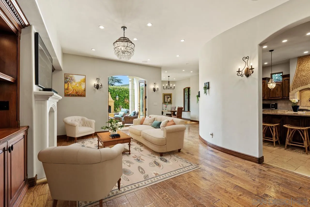https://cdn.realtyfeed.com/cdn/127/260007201/c105736a09da9f661a45e53e9c764422.webp