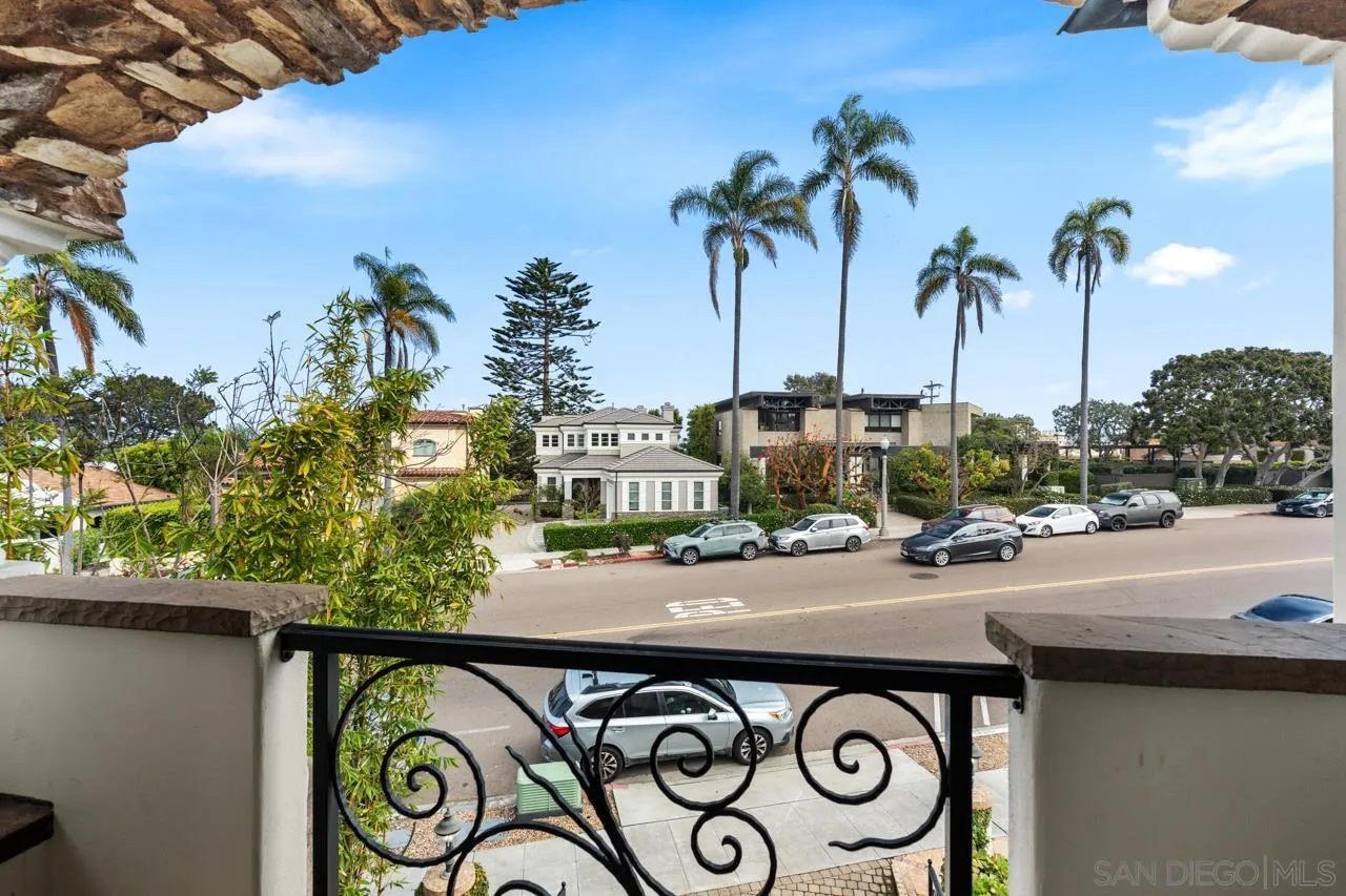 https://cdn.realtyfeed.com/cdn/127/260007201/cec39956b89d19d89b0927b53741f5ea.webp