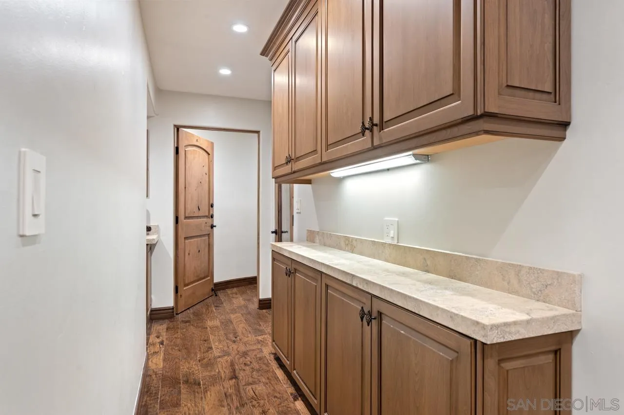 https://cdn.realtyfeed.com/cdn/127/260007201/d184afbff1d15ea49ab717f6934bb74f.webp