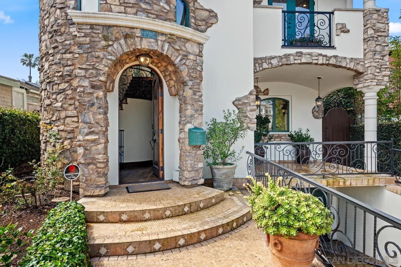 https://cdn.realtyfeed.com/cdn/127/260007201/d4aa504715ecca357f76783d8f74f40e.webp
