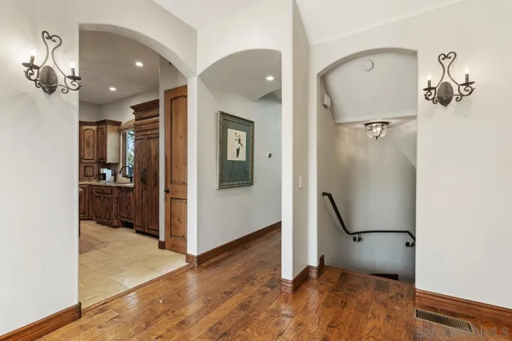 7964 PROSPECT PL, LA JOLLA, CA 92037  Photo 17