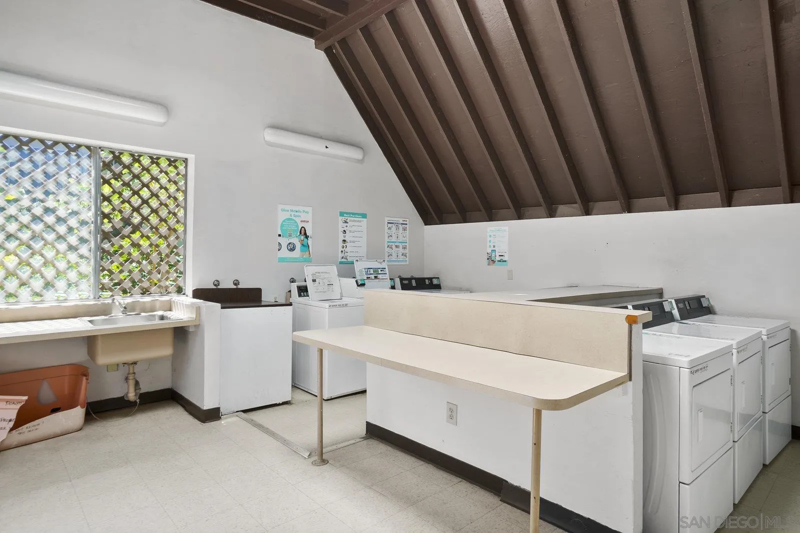 https://cdn.realtyfeed.com/cdn/127/260007204/88e9f34f02bd96b19c8498eb953912b2.webp