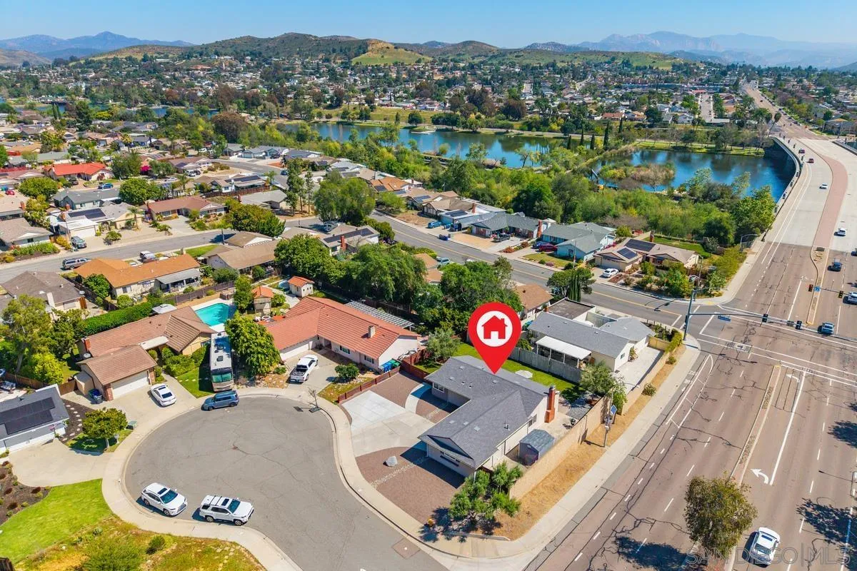 https://cdn.realtyfeed.com/cdn/127/260007205/982917c1eeaf0d3b3b920014ec2c6d80.webp