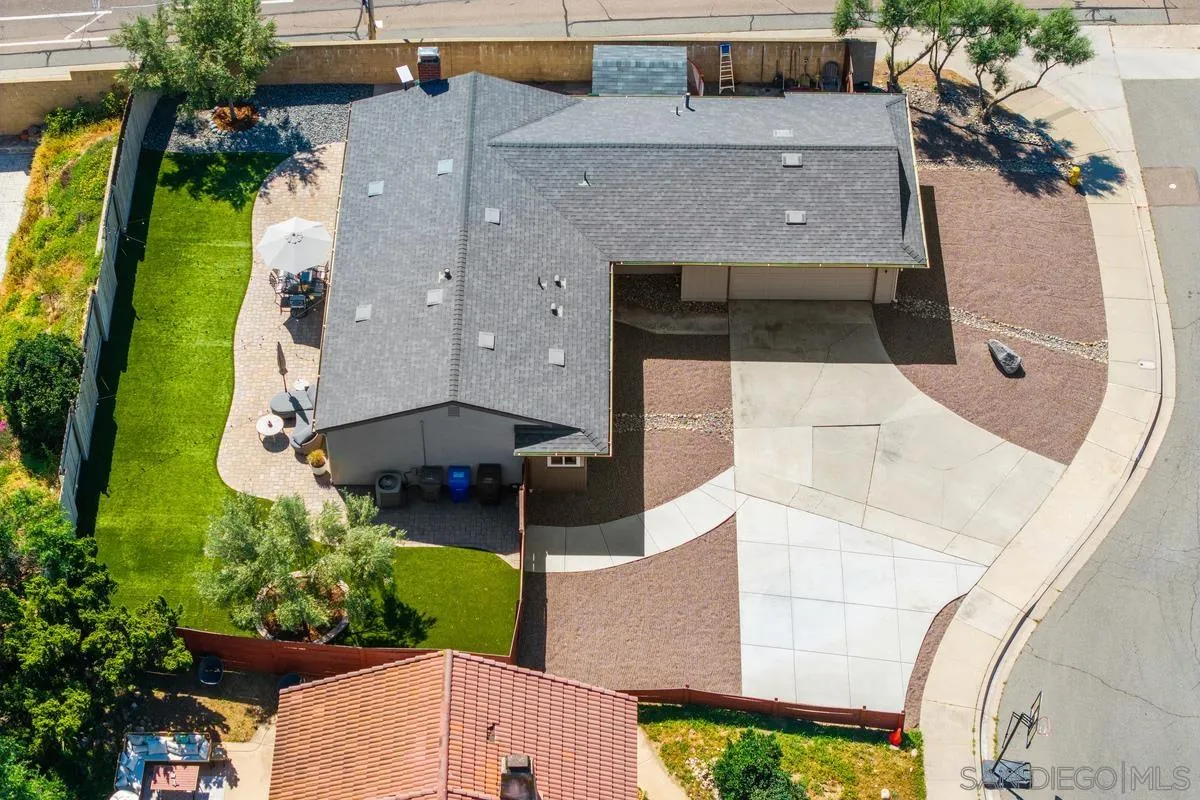 https://cdn.realtyfeed.com/cdn/127/260007205/c1ebbf772711a83ef7395c7d74aa8abf.webp