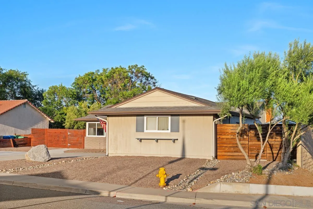 https://cdn.realtyfeed.com/cdn/127/260007205/fbcc4a46713ab76cb78fffe1a2612404.webp