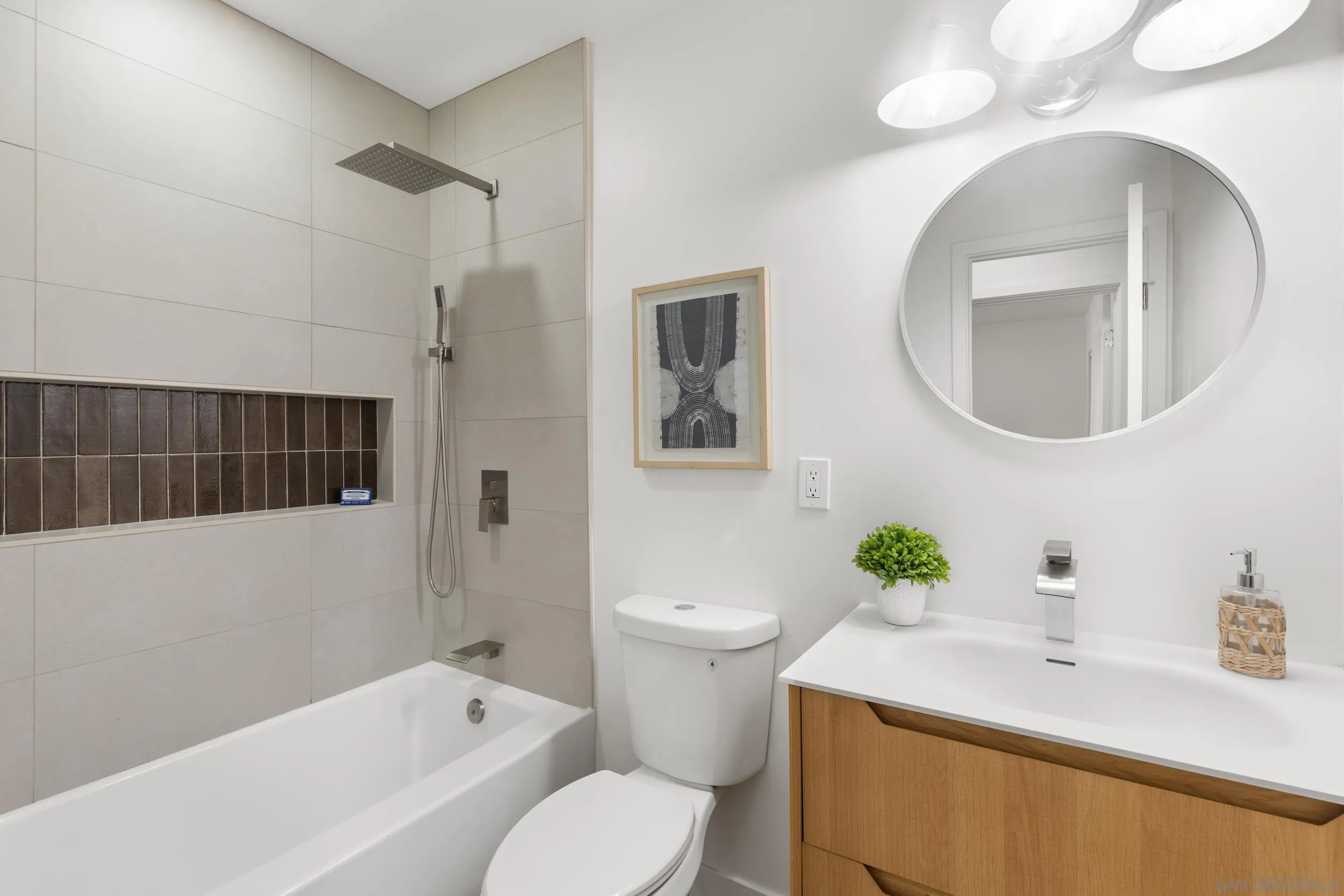 https://cdn.realtyfeed.com/cdn/127/260007206/191d5ee6df04deaddd40954818772bb5.webp
